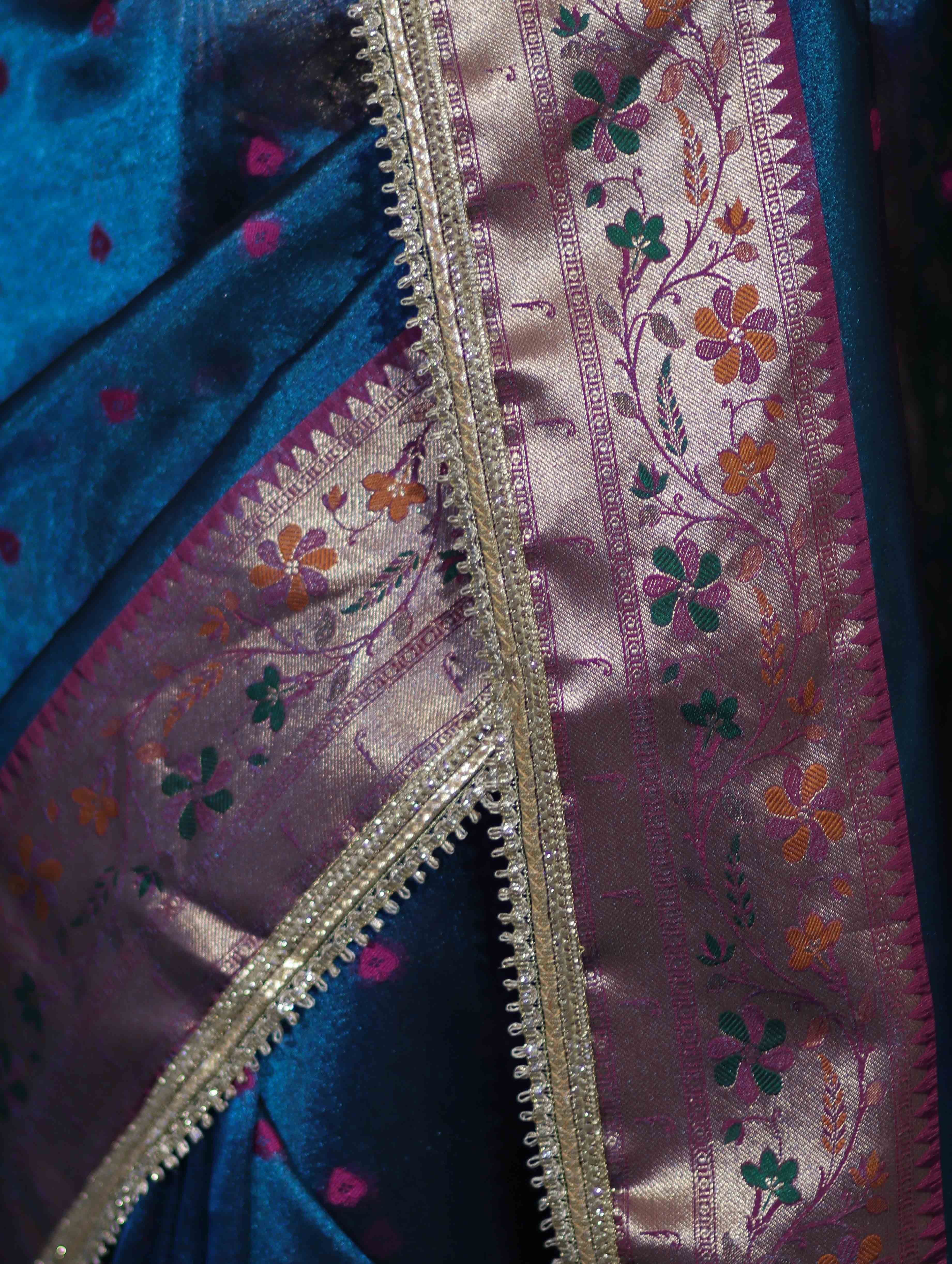 Banarasee Handloom Tissue Saree With Buti Design Contrast Border & Lace-Teal Blue