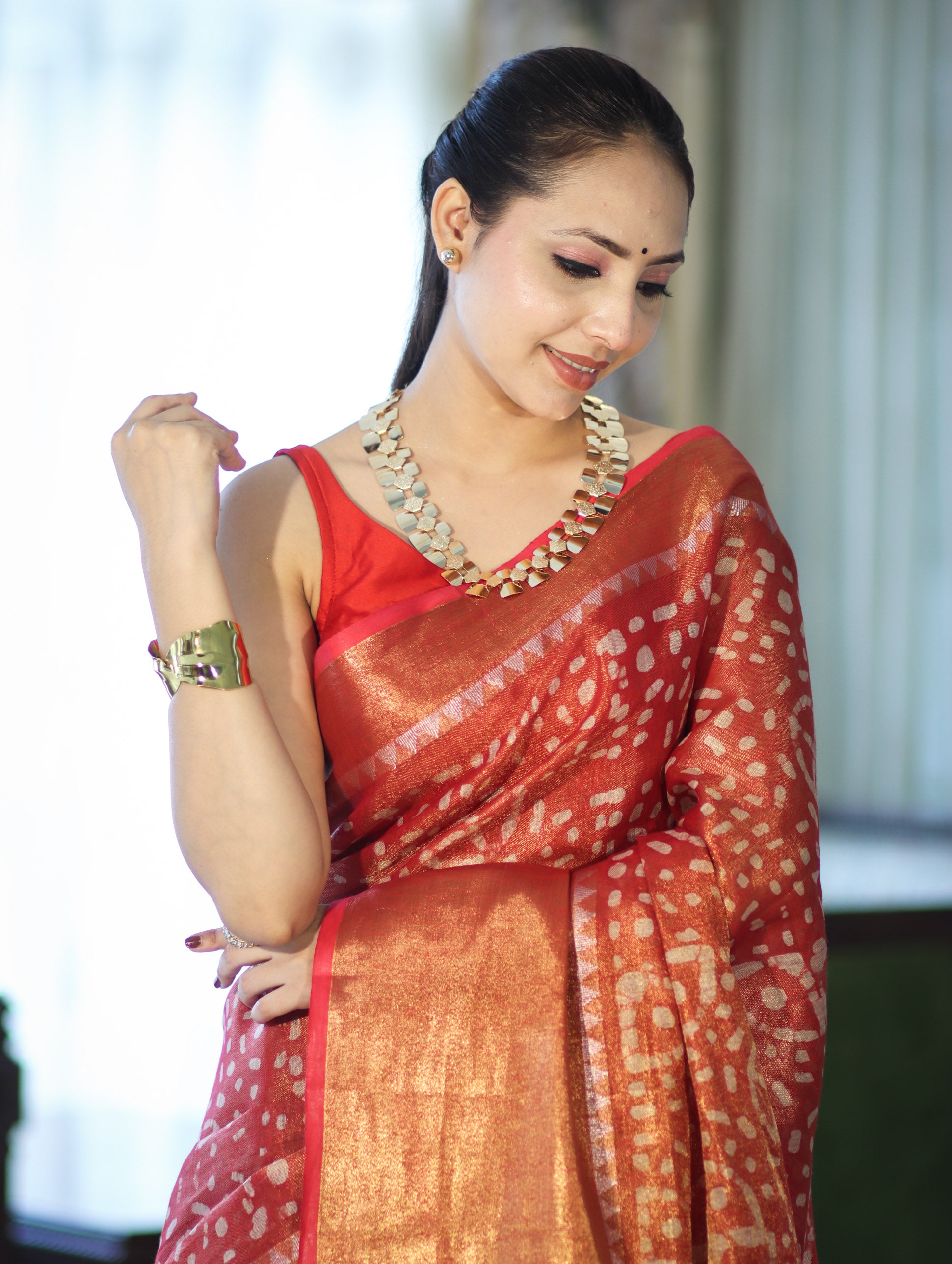 Bhagalpur Handloom Linen Tissue Batik Pattern Saree-Rust