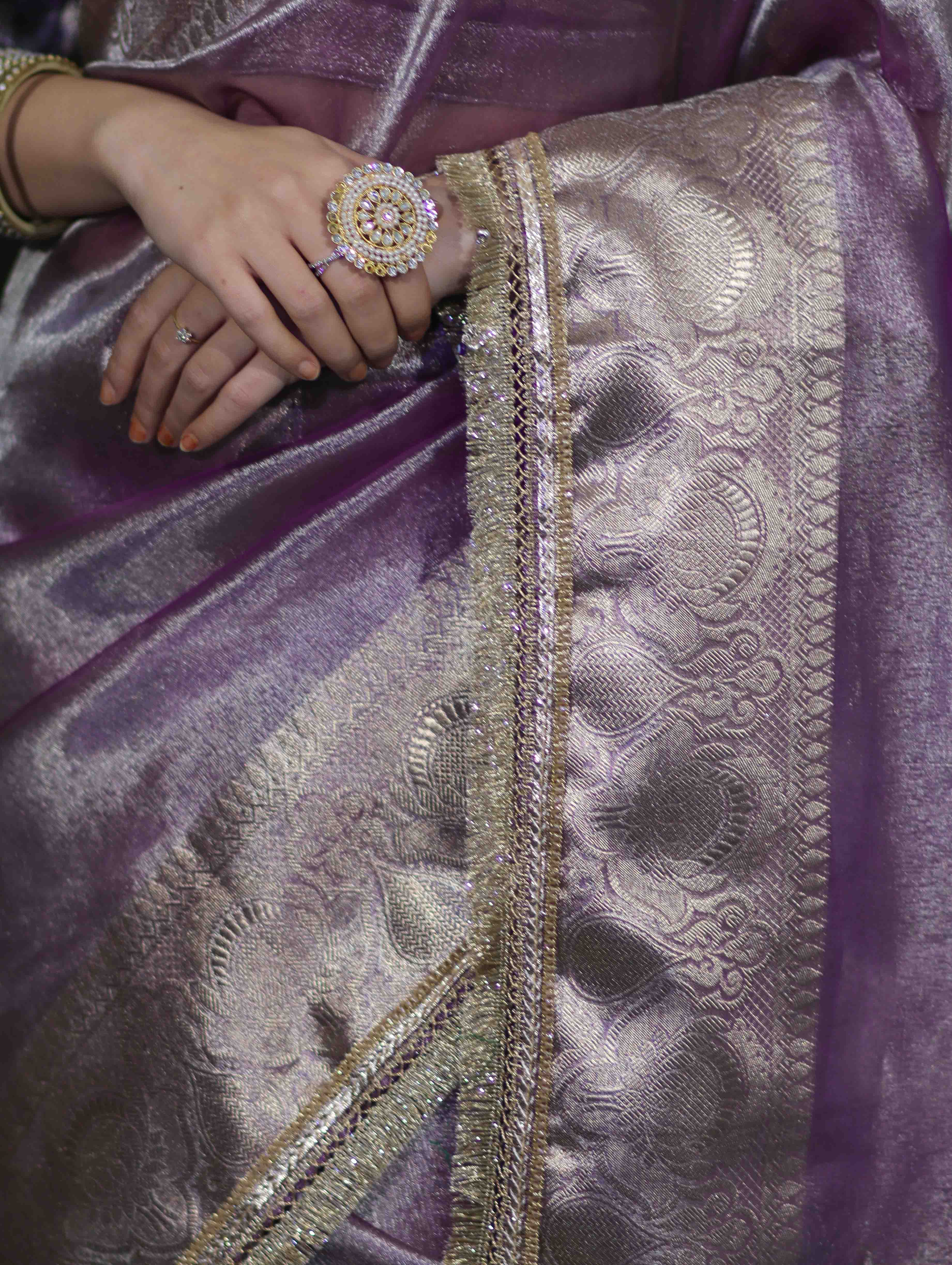 Banarasee Handloom Plain Tissue Saree With Zari Border & Lace-Light Purple