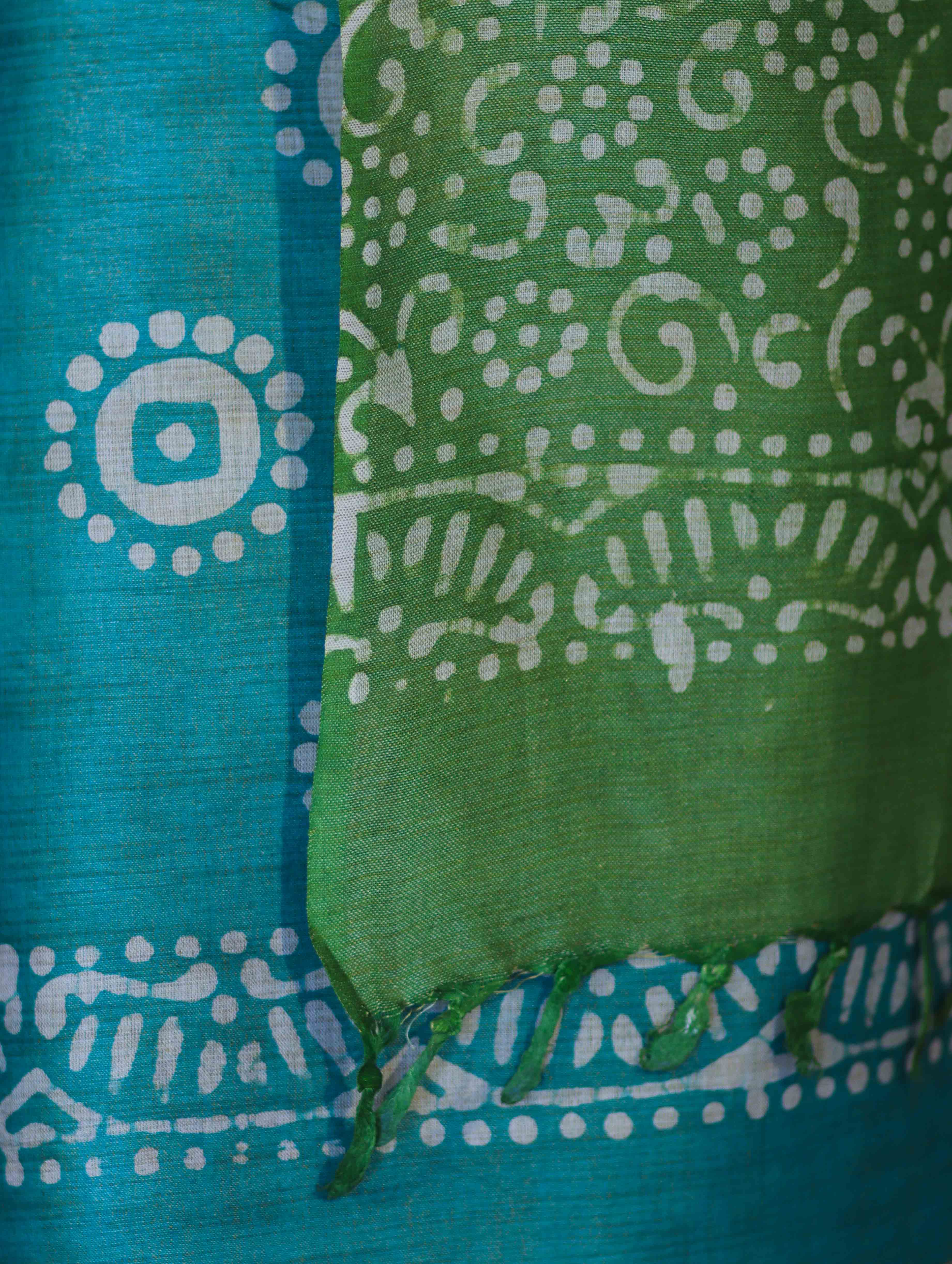 Pure Handloom Khadi Cotton Hand-Dyed Batik Pattern Salwar Kameez Dupatta Set-Green (Dual Shade)