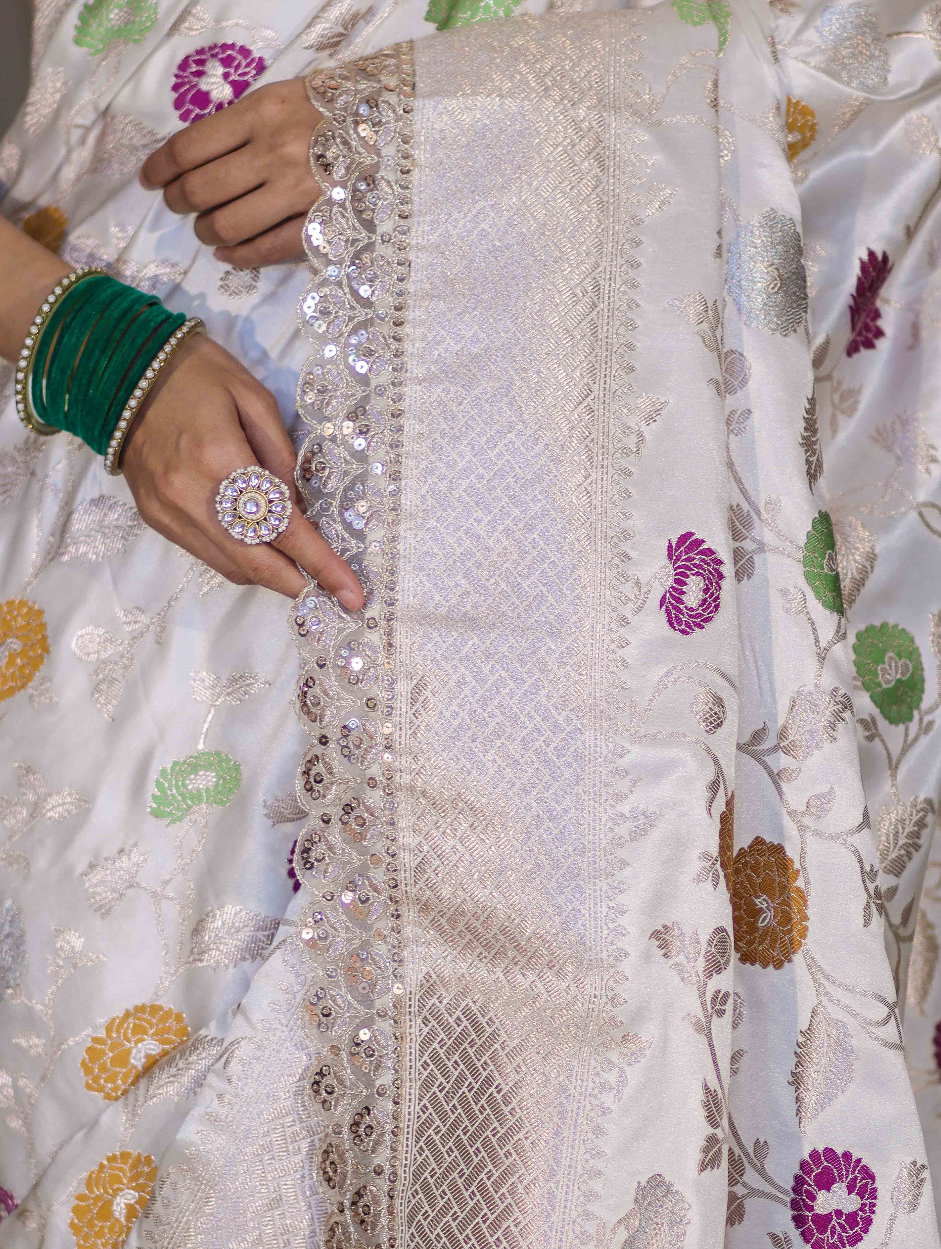 Banarasee Handloom Mashru Silk Saree With Jaal Design & Lace Border-Off White