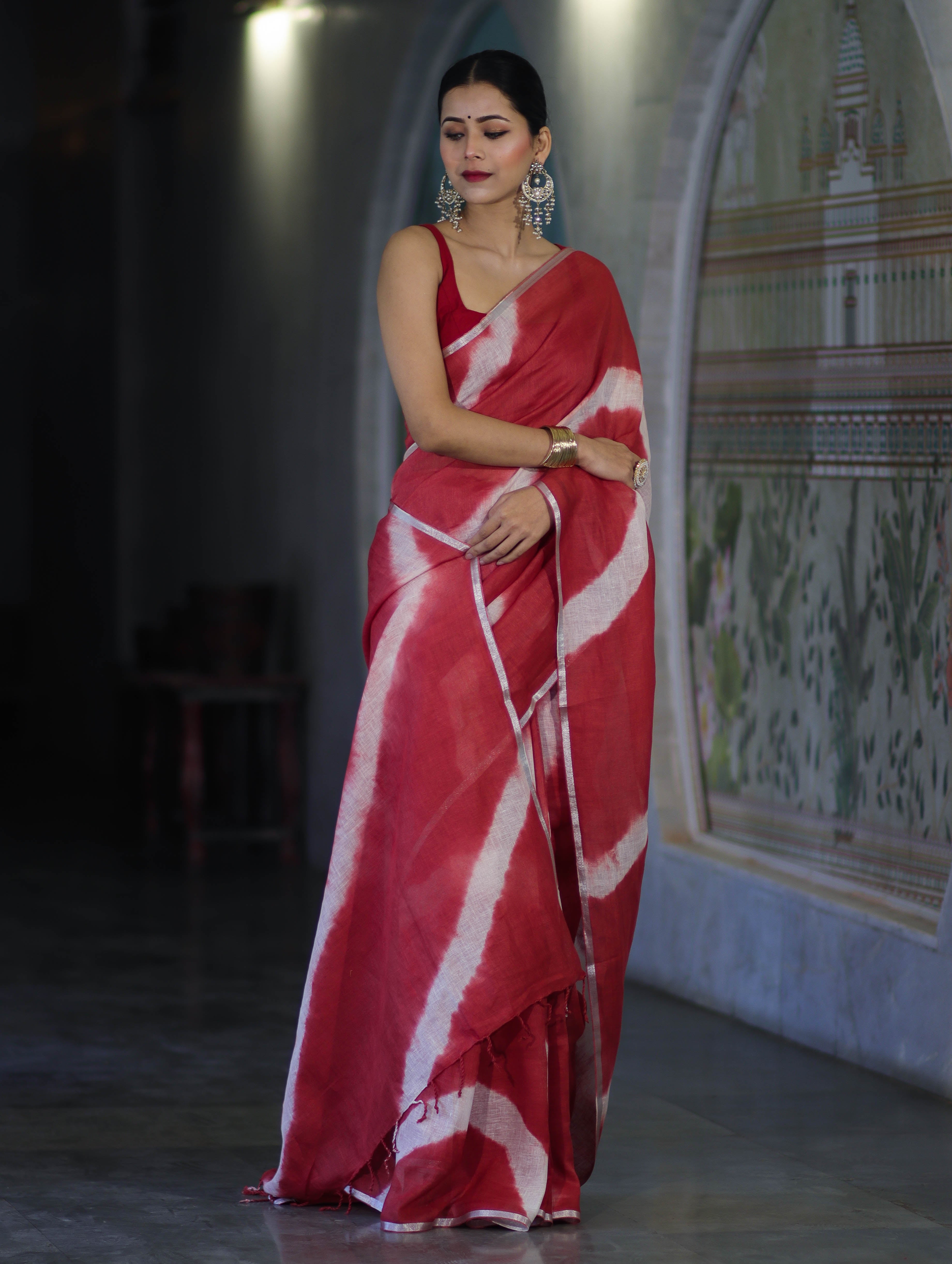Bhagalpuri Handloom Pure Linen Cotton Hand Dyed Saree With Silver Zari Border-Red & White