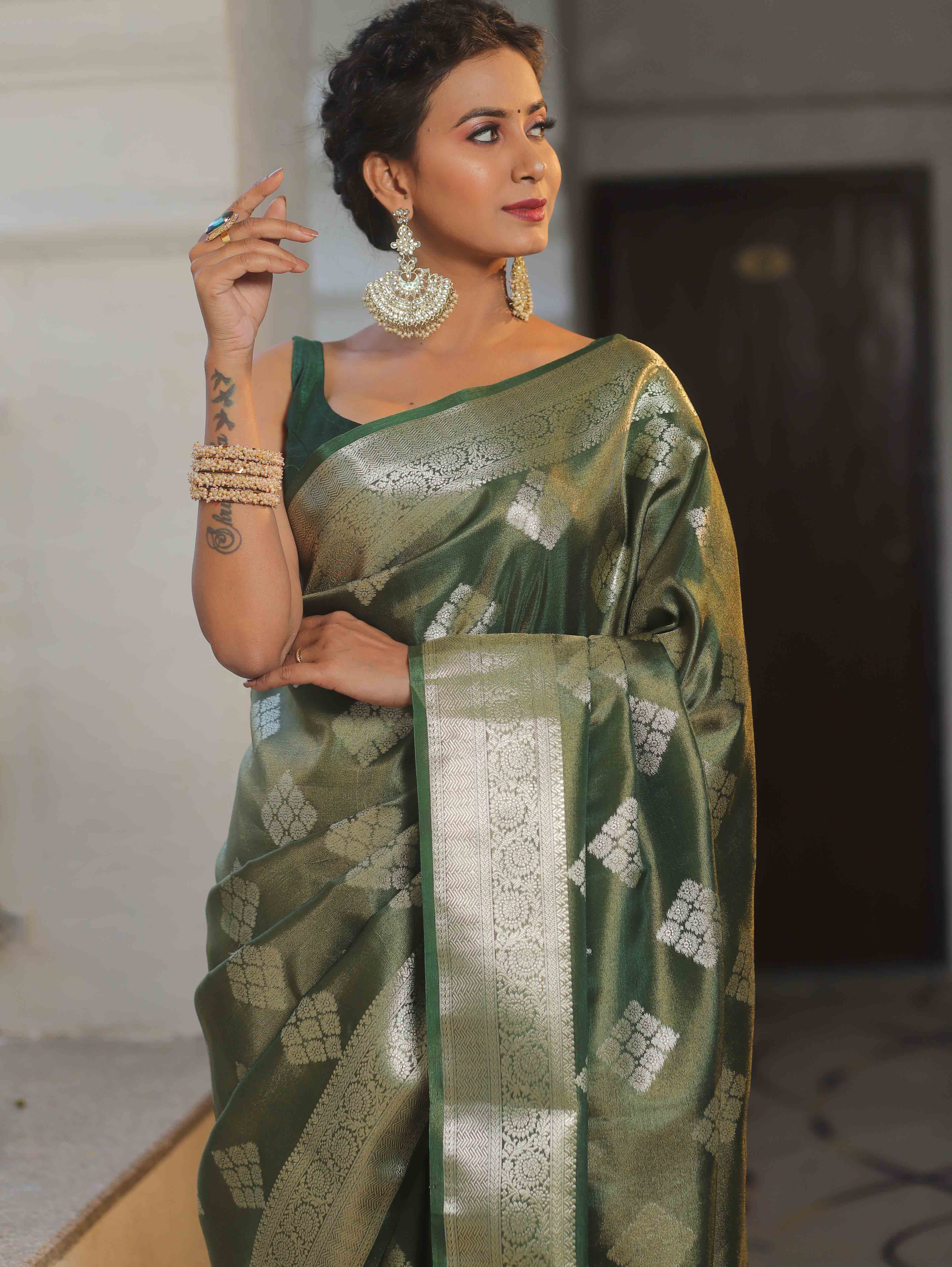 Banarasee Handwoven Floral Buta Tissue Saree-Green