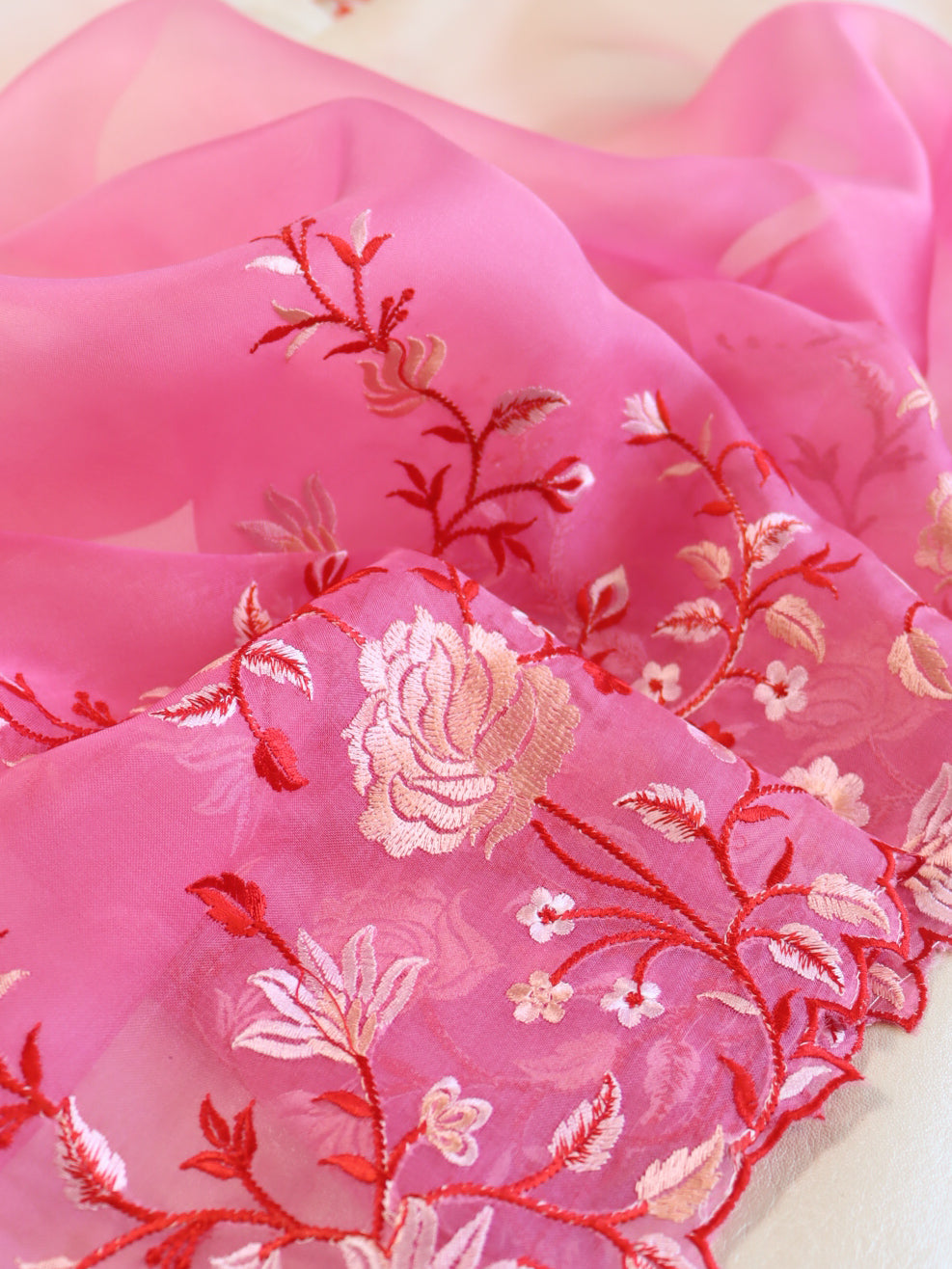 Banarasee Pure Organza Silk Dual Color Saree With Floral Resham Embroidery-Cream & Pink