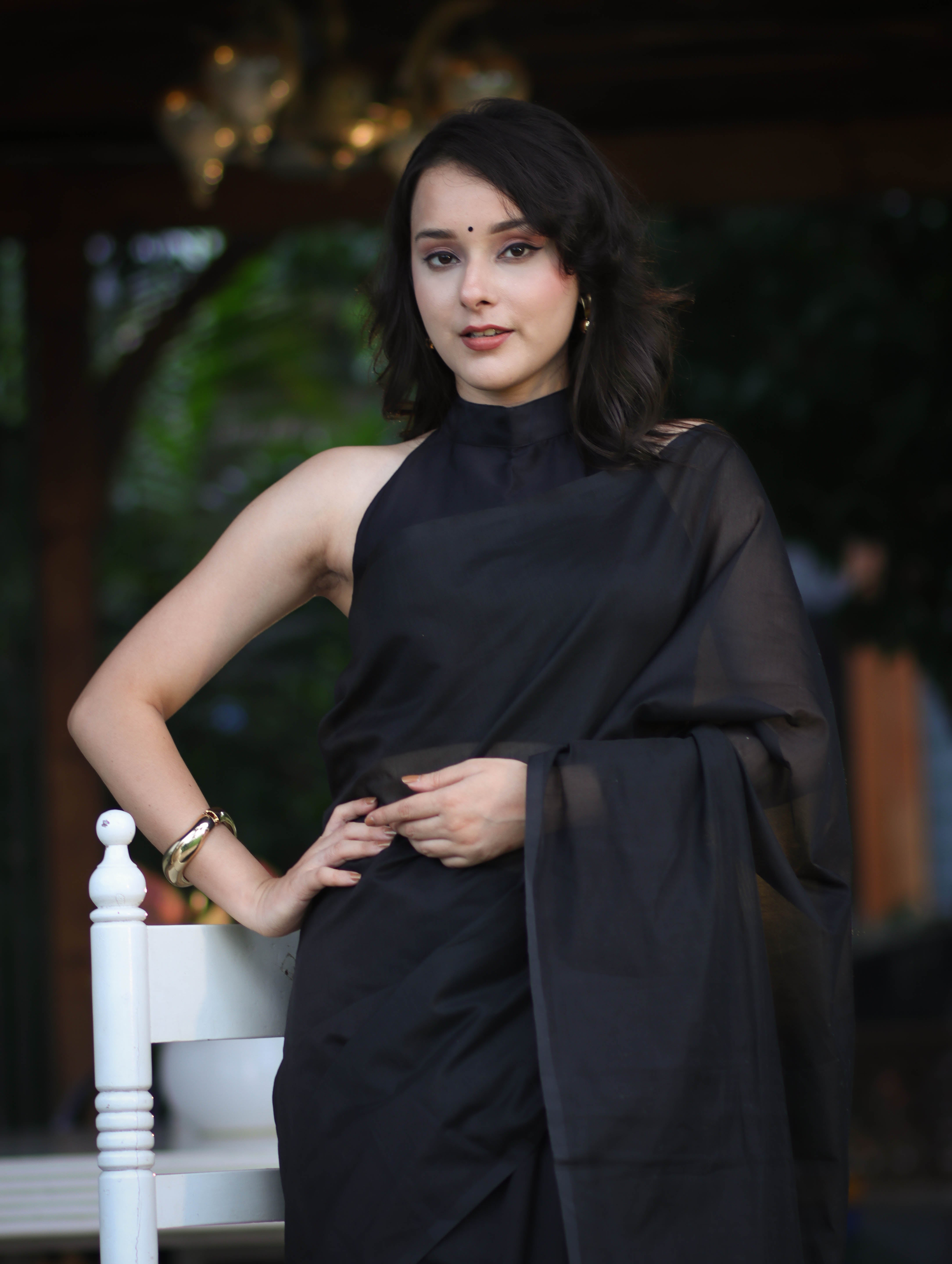 Banarasee Handloom Plain Cotton Silk Saree With Contrast Pallu-Black