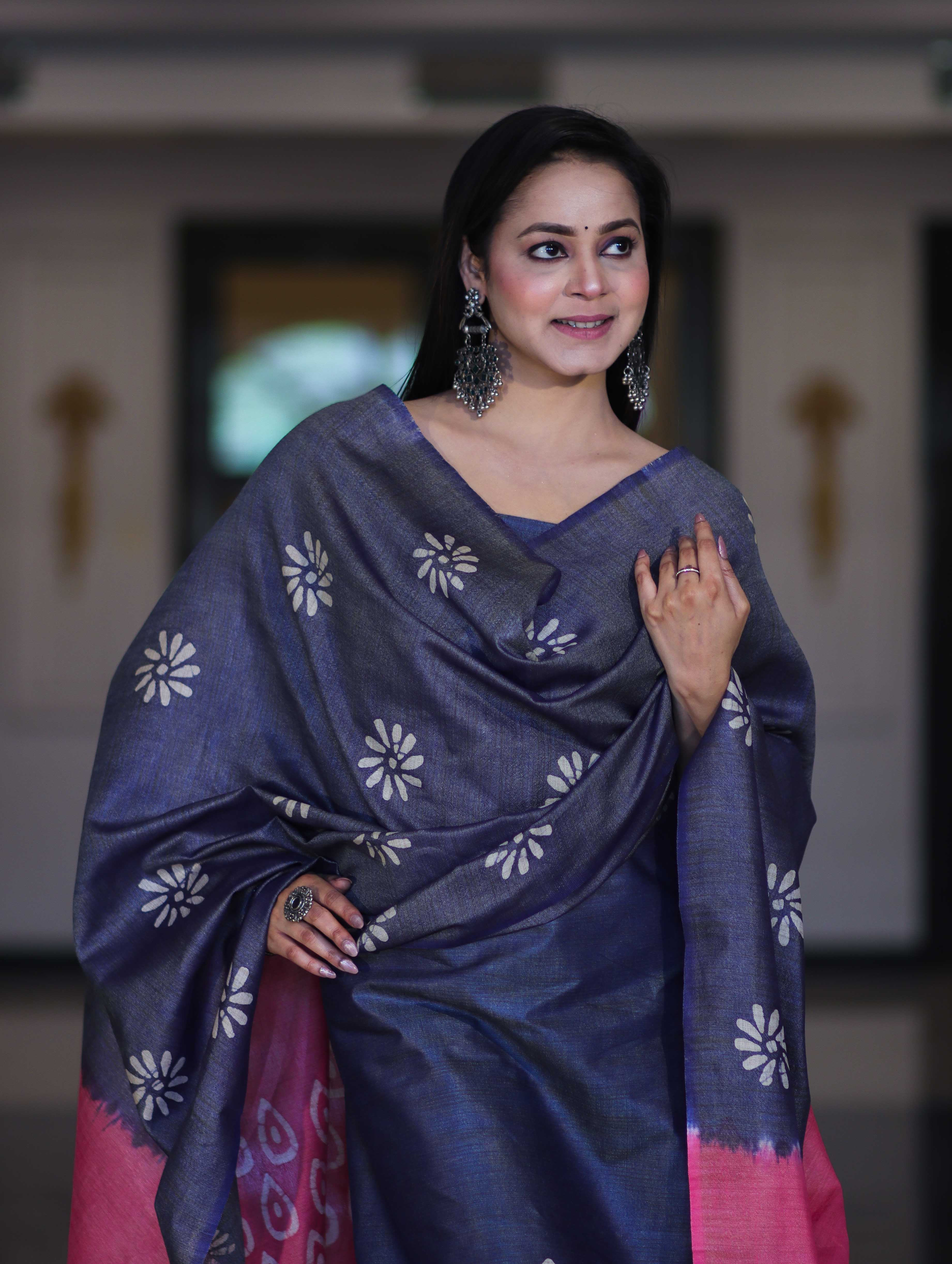 Pure Handloom Khadi Cotton Hand-Dyed Batik Pattern Salwar Kameez Dupatta Set-Blue & Pink