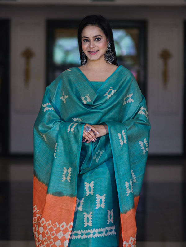 Pure Handloom Khadi Cotton Hand-Dyed Batik Pattern Salwar Kameez Dupatta Set-Green & Orange