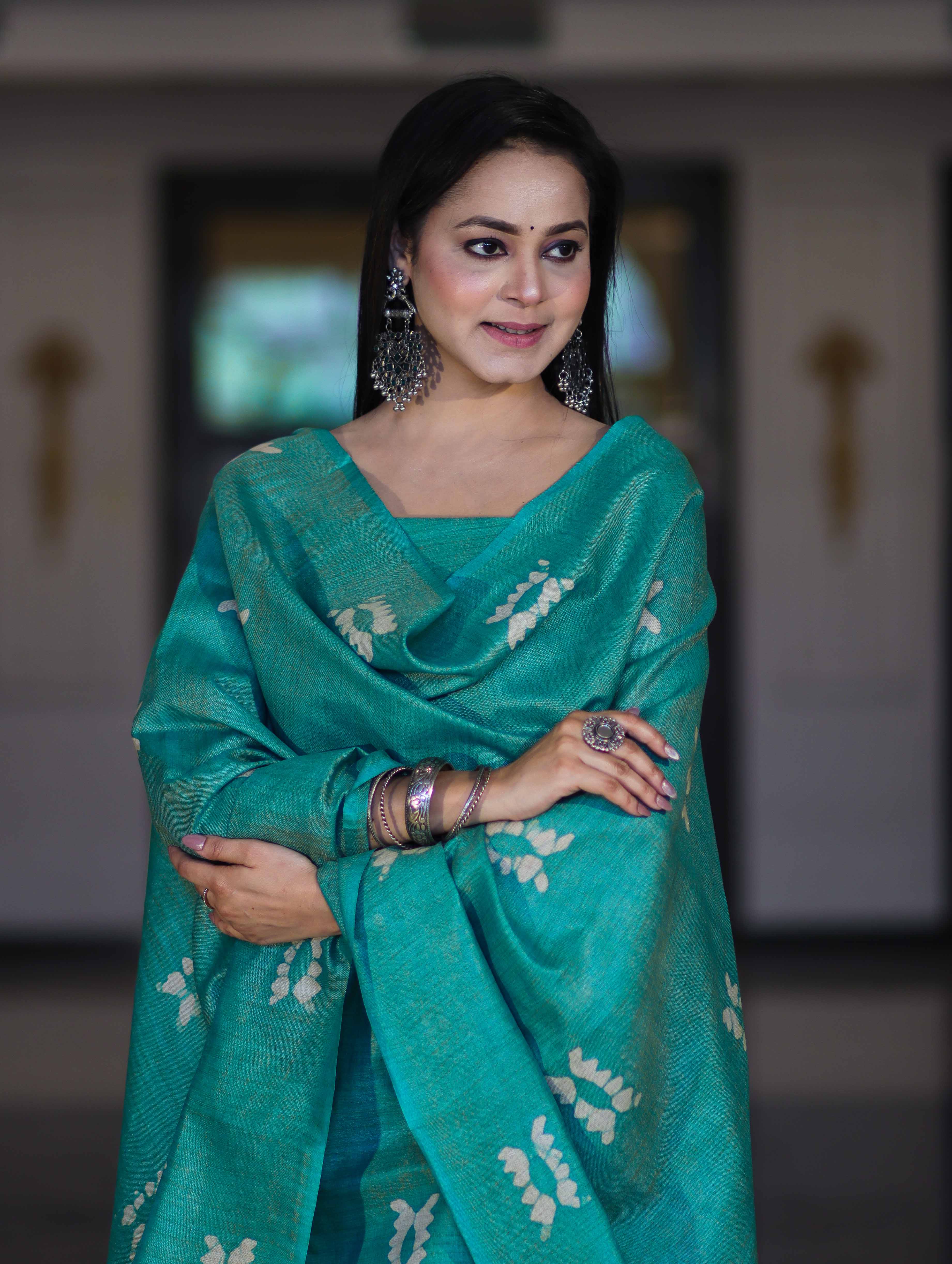 Pure Handloom Khadi Cotton Hand-Dyed Batik Pattern Salwar Kameez Dupatta Set-Green & Orange