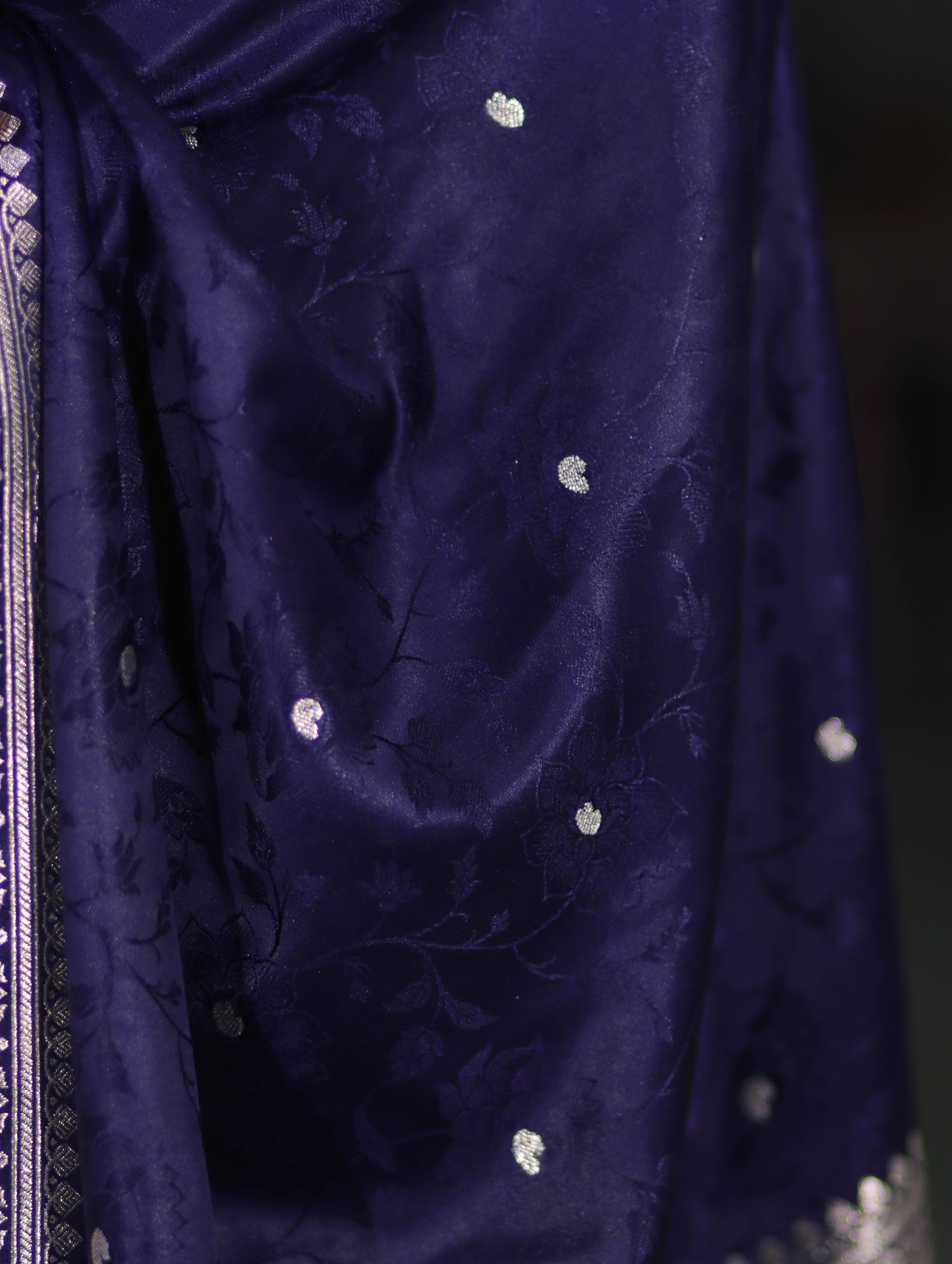 Banarasee Handloom Mashru Silk Saree With Buti Design Zari Border & Lace-Navy Blue