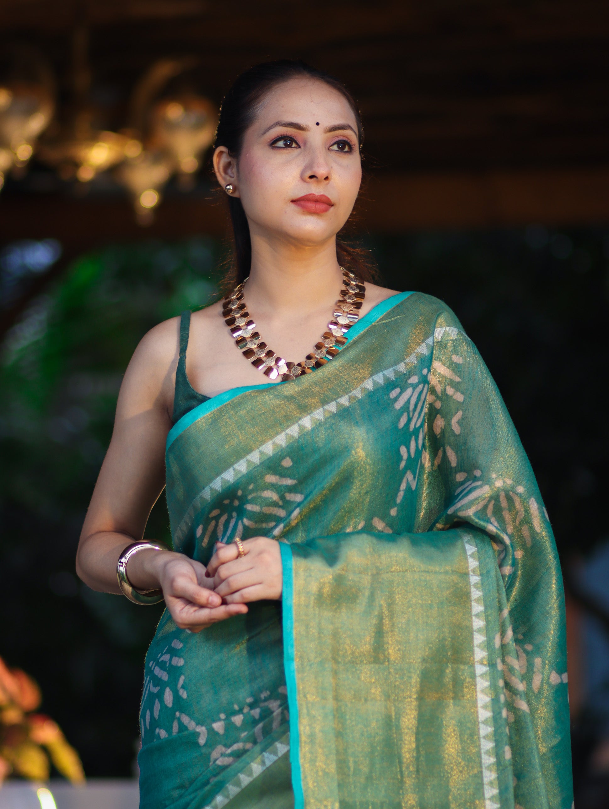 Bhagalpur Handloom Linen Tissue Batik Pattern Saree-Green