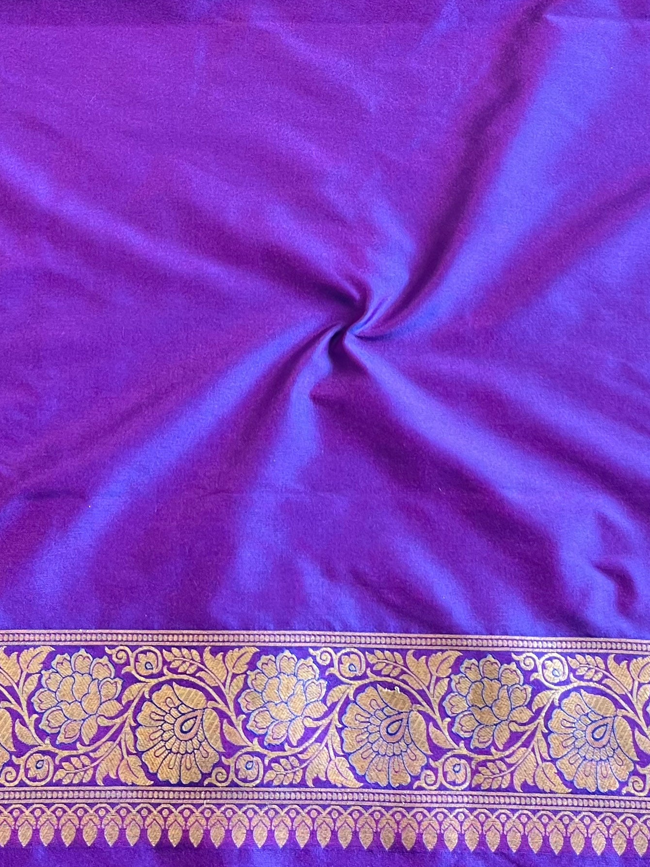 Banarasee Handwoven Semi-Katan Tanchoi Weaving Floral Border Saree-Violet