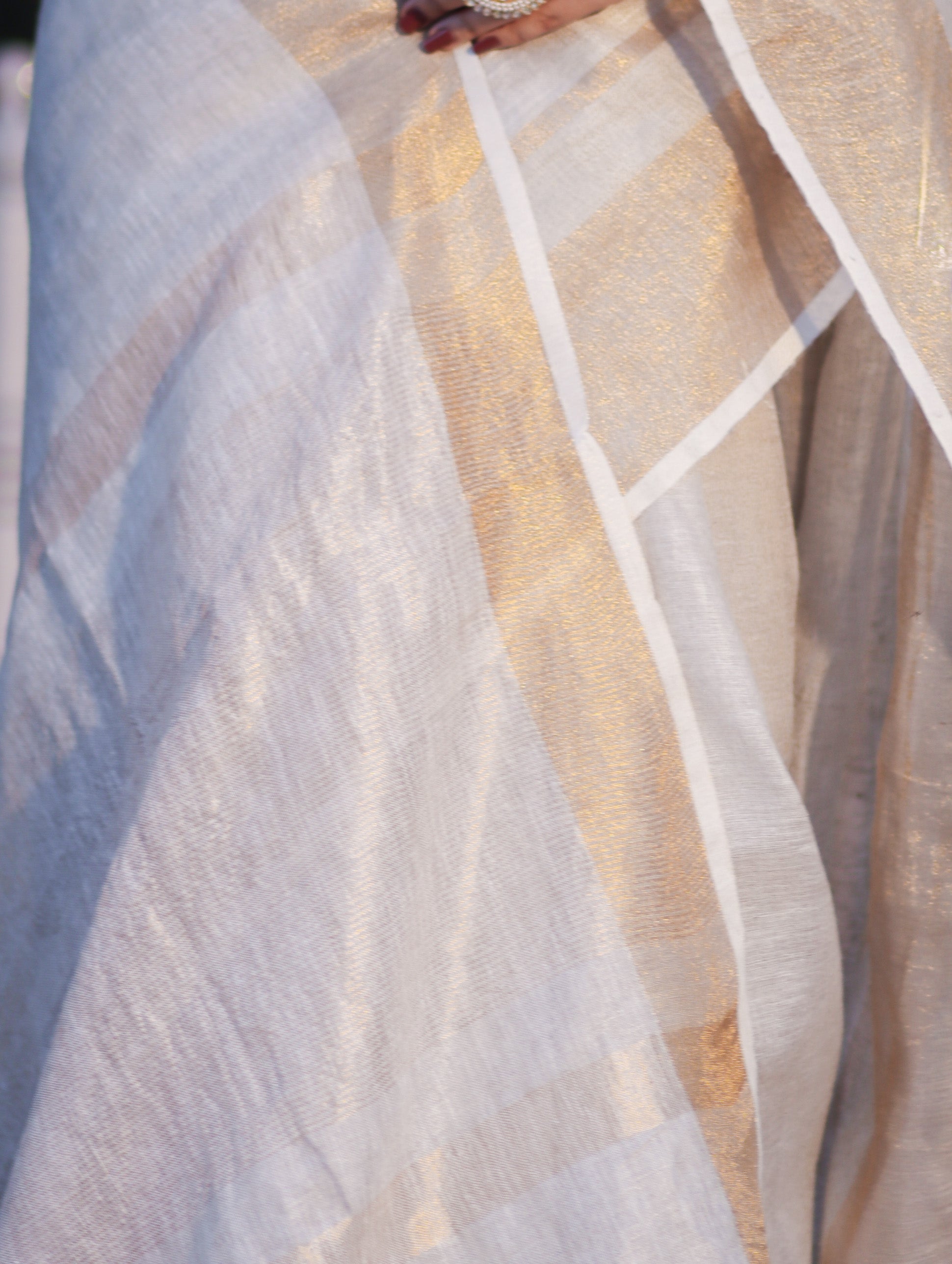 Banarasee Handloom Pure Linen Saree With Gold Zari Border-Off White