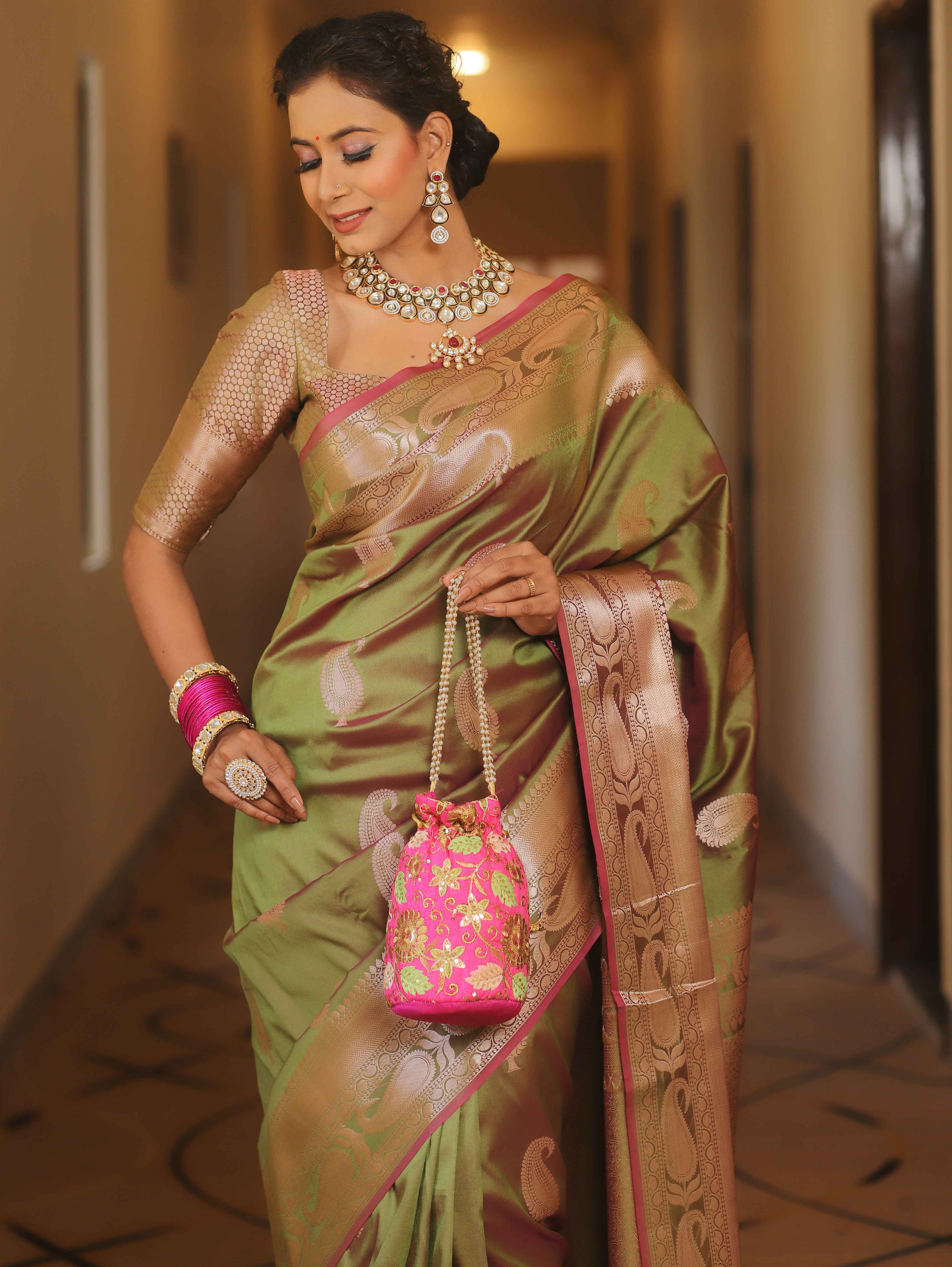 Banarasee Handwoven Dual Tone Semi Silk Saree With Zari Buti-Henna Green