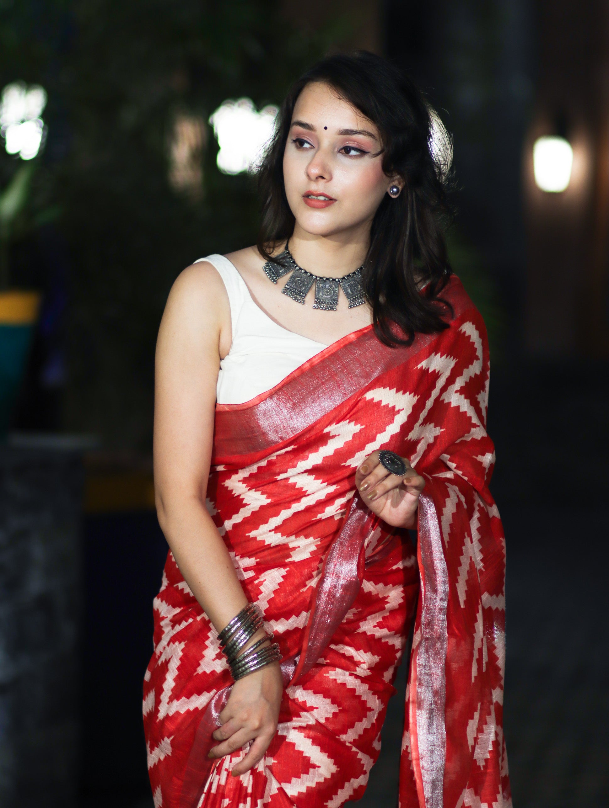 Bhagalpur Handloom Pure Linen Cotton Zig-Zag Pattern Saree-Red