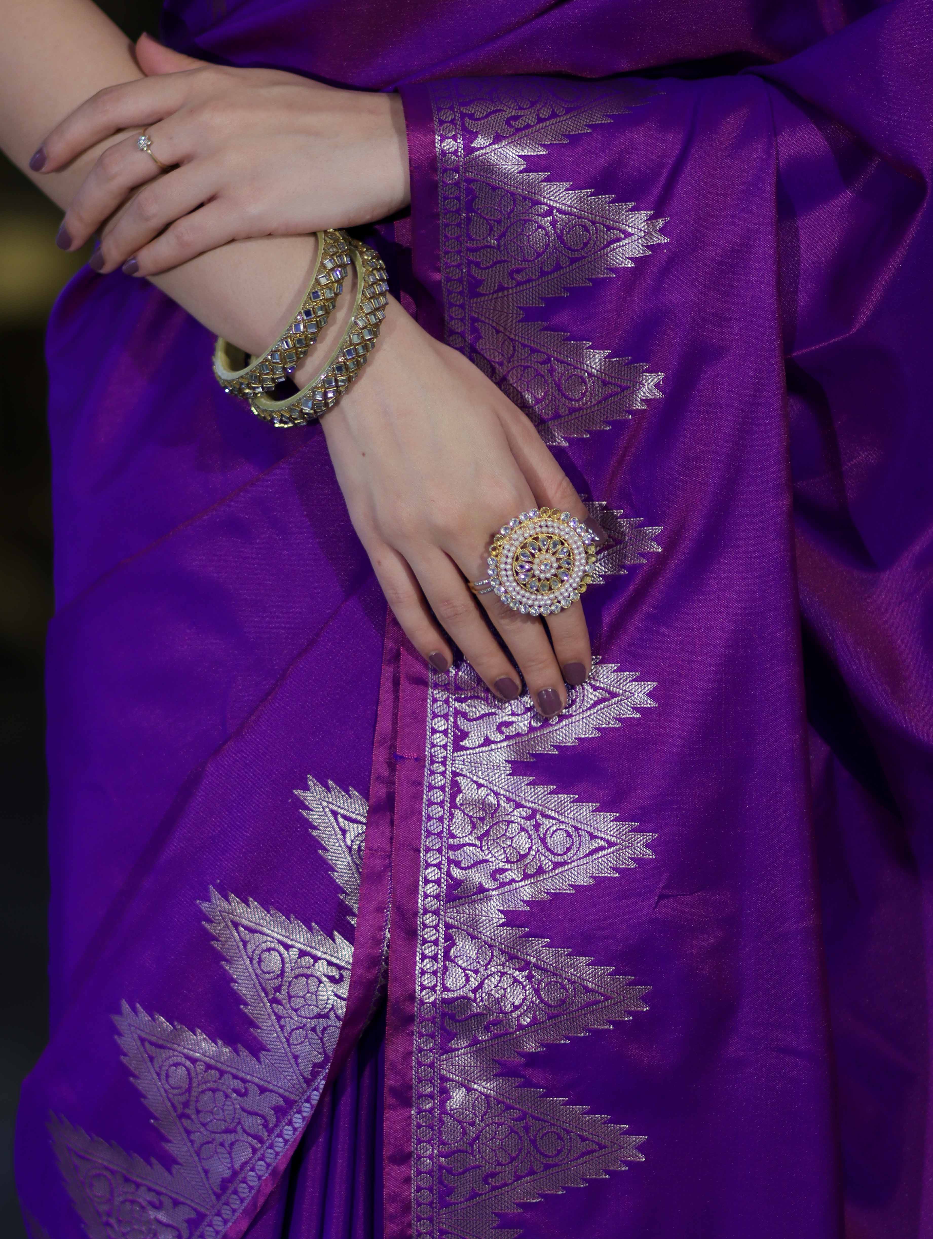 Banarasee Handloom Dual Tone Semi Silk Saree With Zari Border-Violet