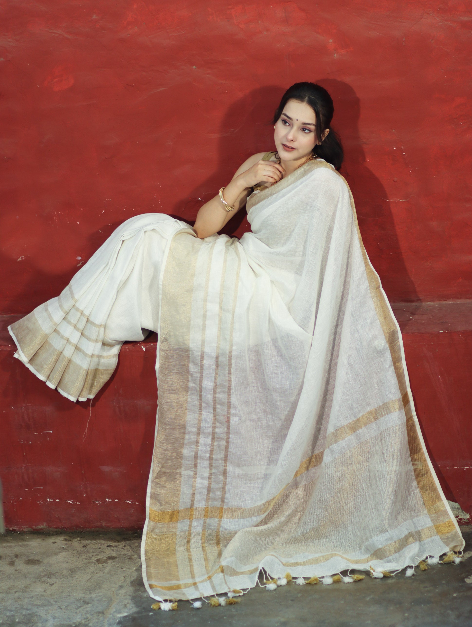 Banarasee Handloom Pure Linen Saree With Gold Zari Border-White