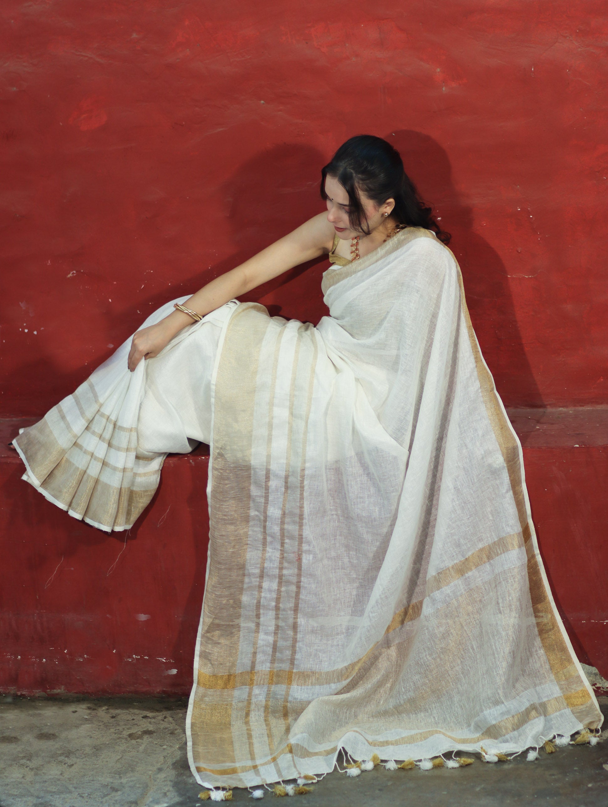 Banarasee Handloom Pure Linen Saree With Gold Zari Border-White