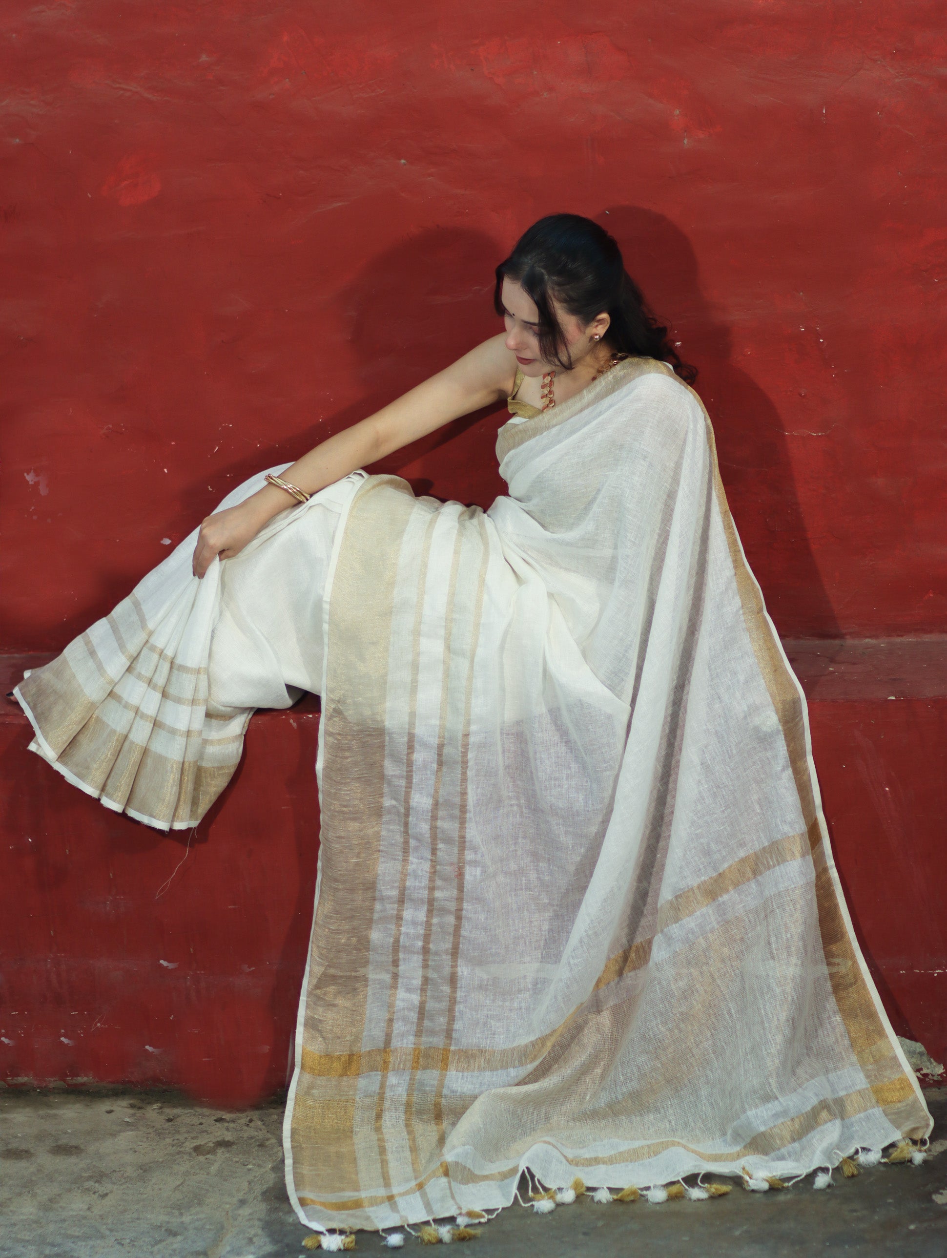 Banarasee Handloom Pure Linen Saree With Gold Zari Border-White