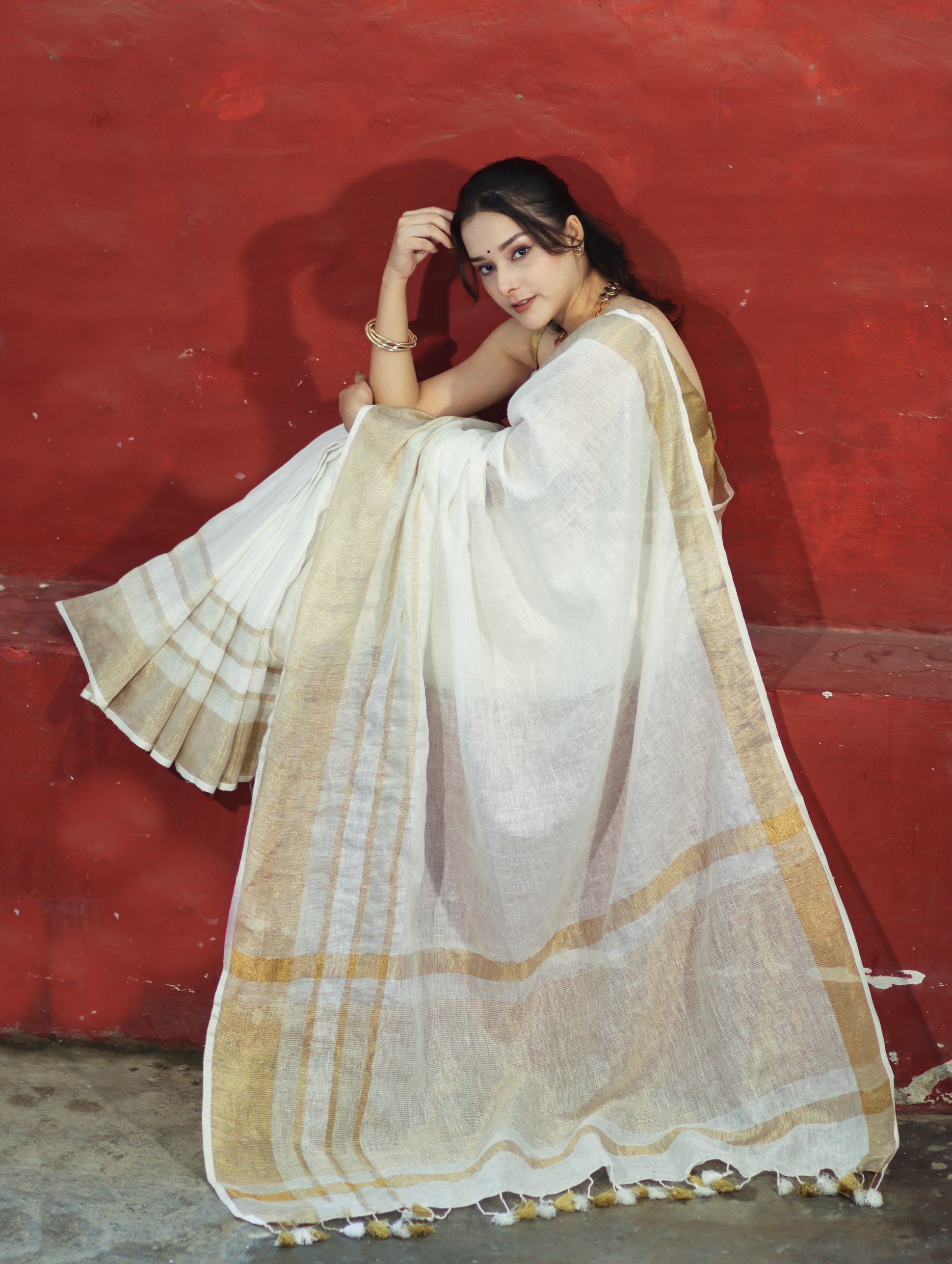 Banarasee Handloom Pure Linen Saree With Gold Zari Border-White