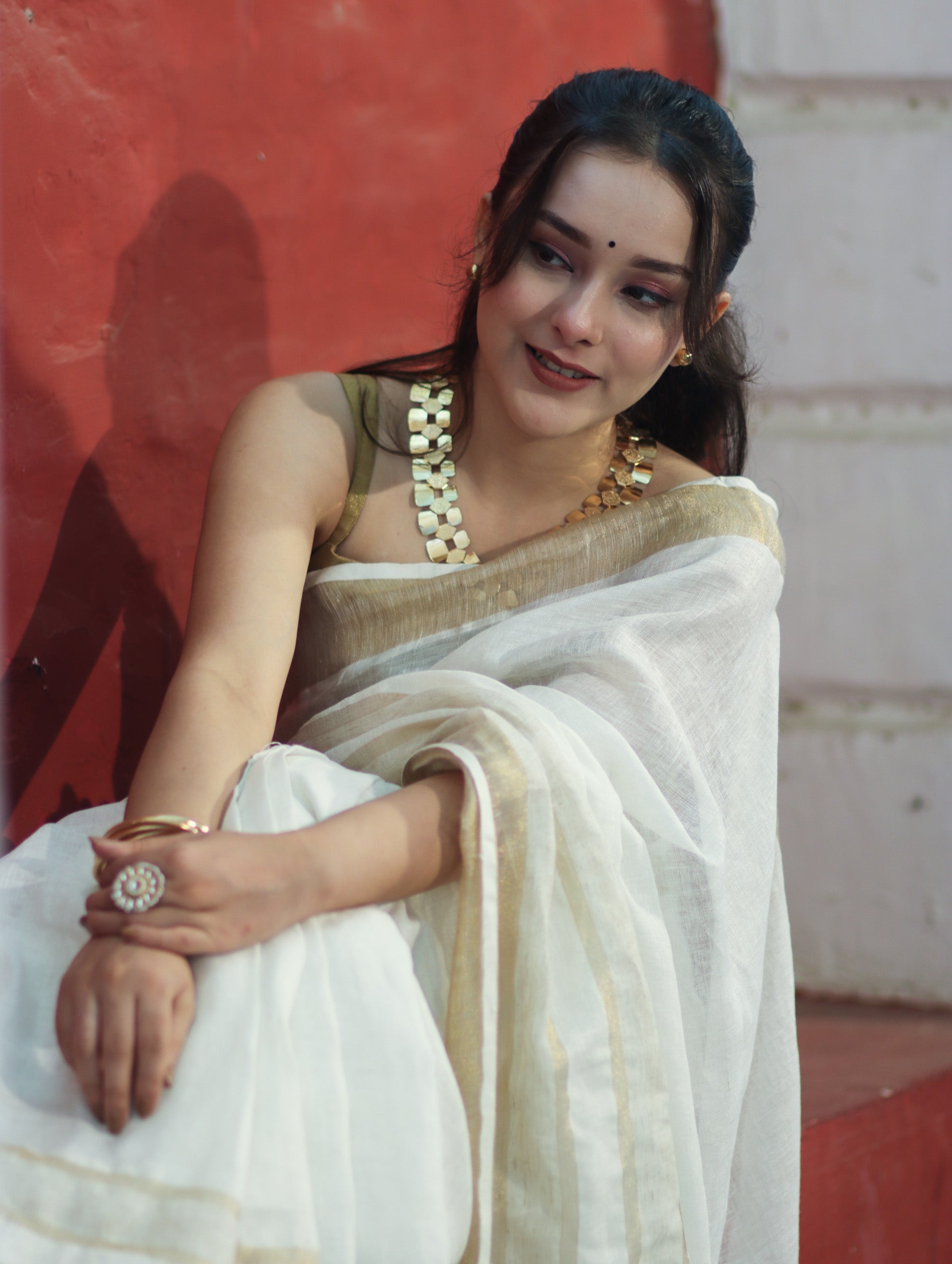 Banarasee Handloom Pure Linen Saree With Gold Zari Border-White