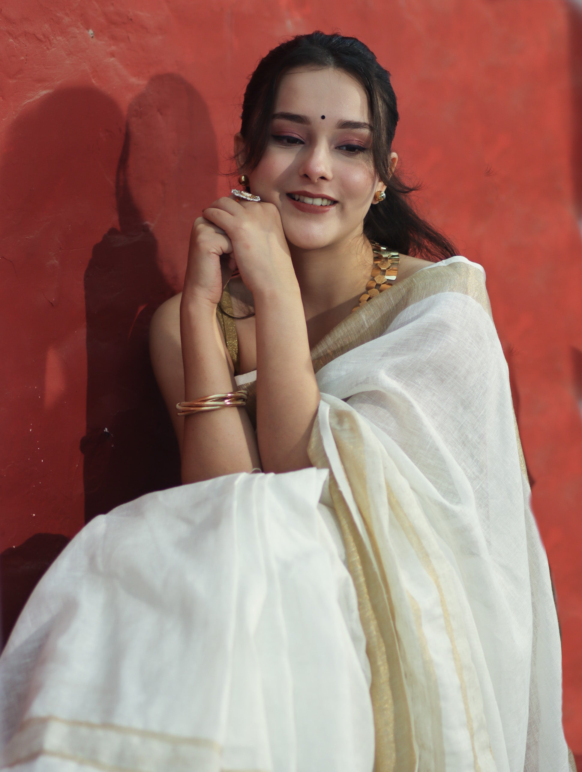 Banarasee Handloom Pure Linen Saree With Gold Zari Border-White