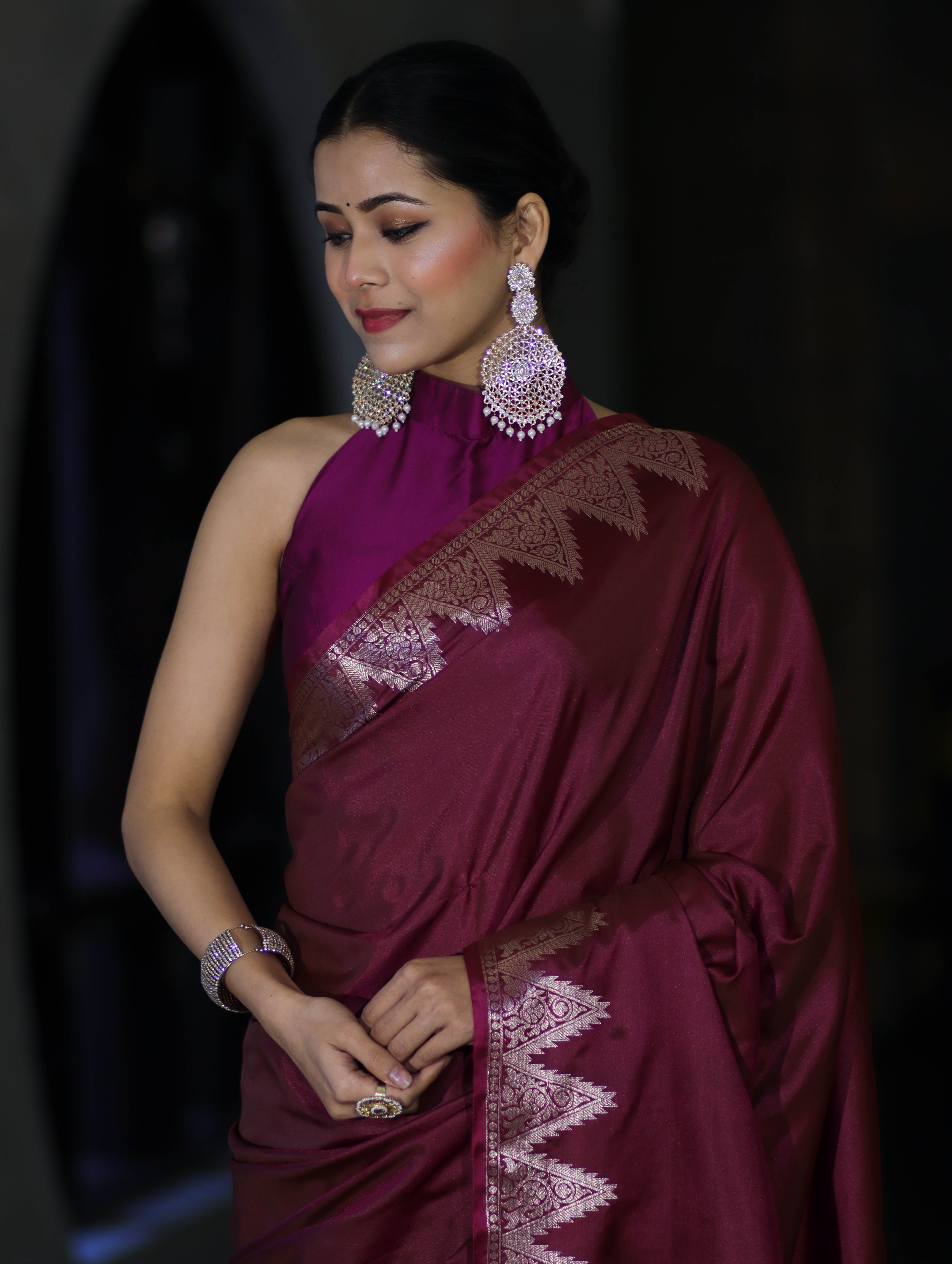 Banarasee Handloom Dual Tone Semi Silk Saree With Zari Border-Burgundy