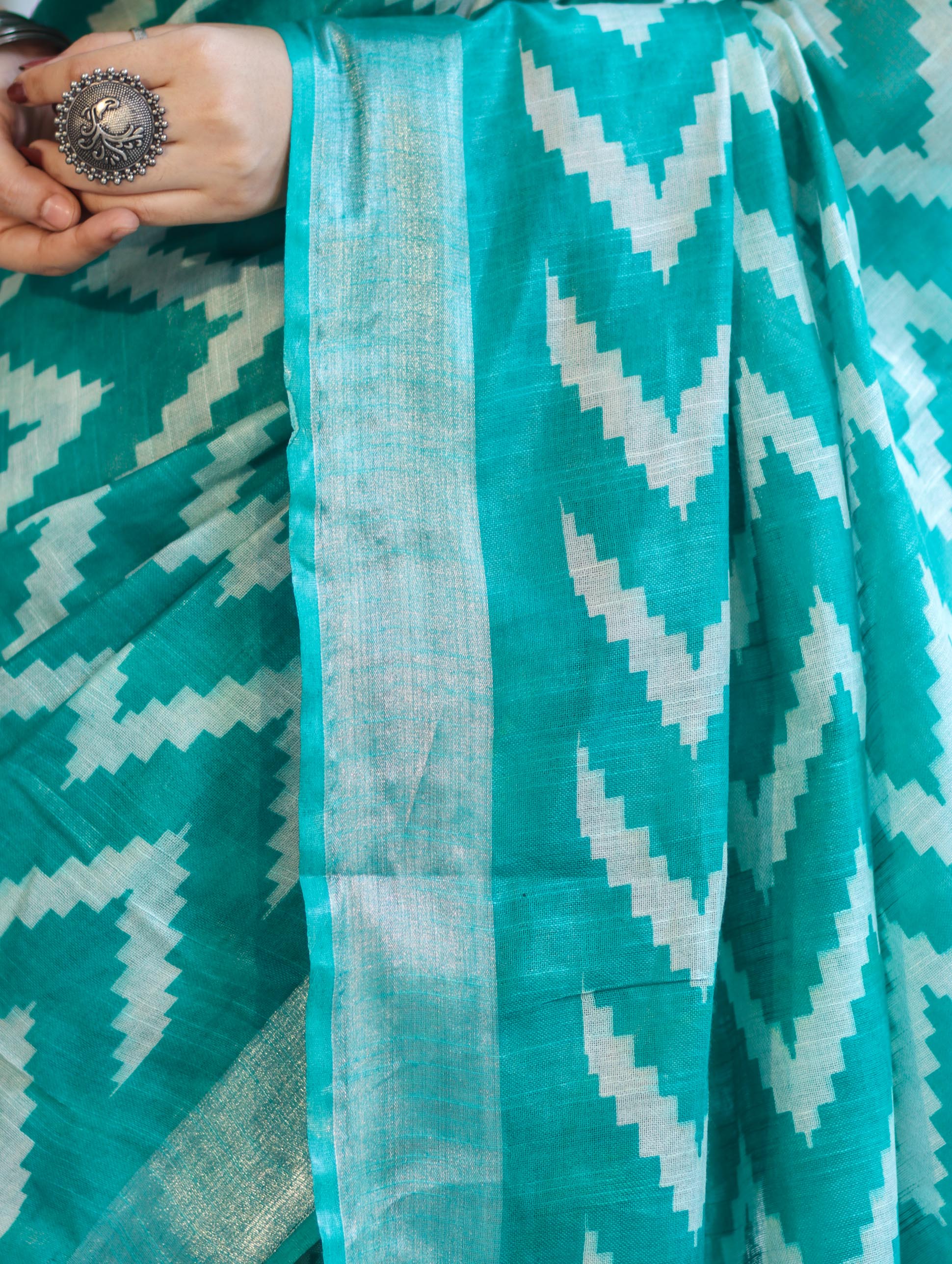 Bhagalpur Handloom Pure Linen Cotton Zig-Zag Pattern Saree-Turquoise Green