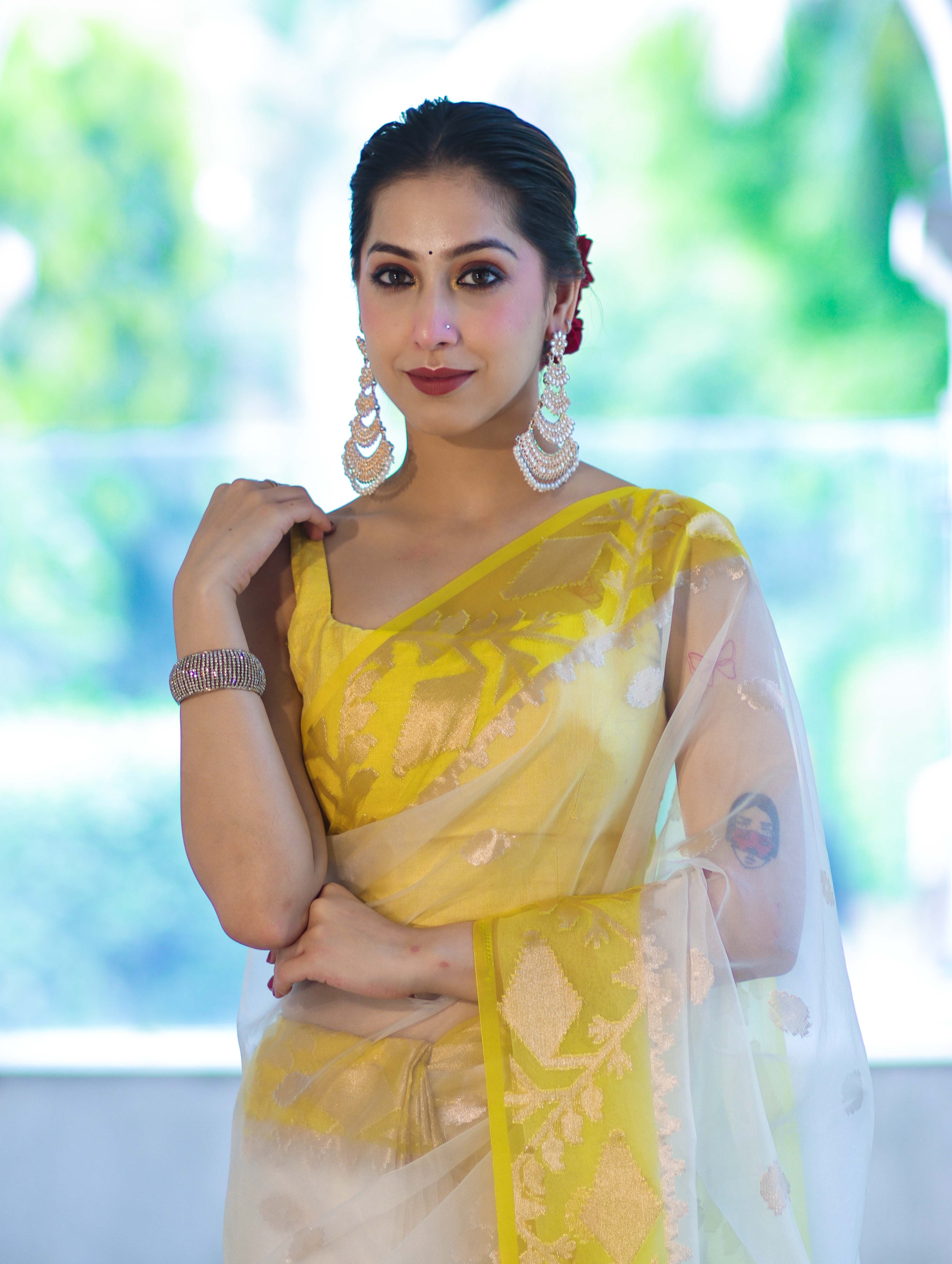 Banarasee Dual Color Organza Saree With Resham & Zari Work-Off White & Yellow