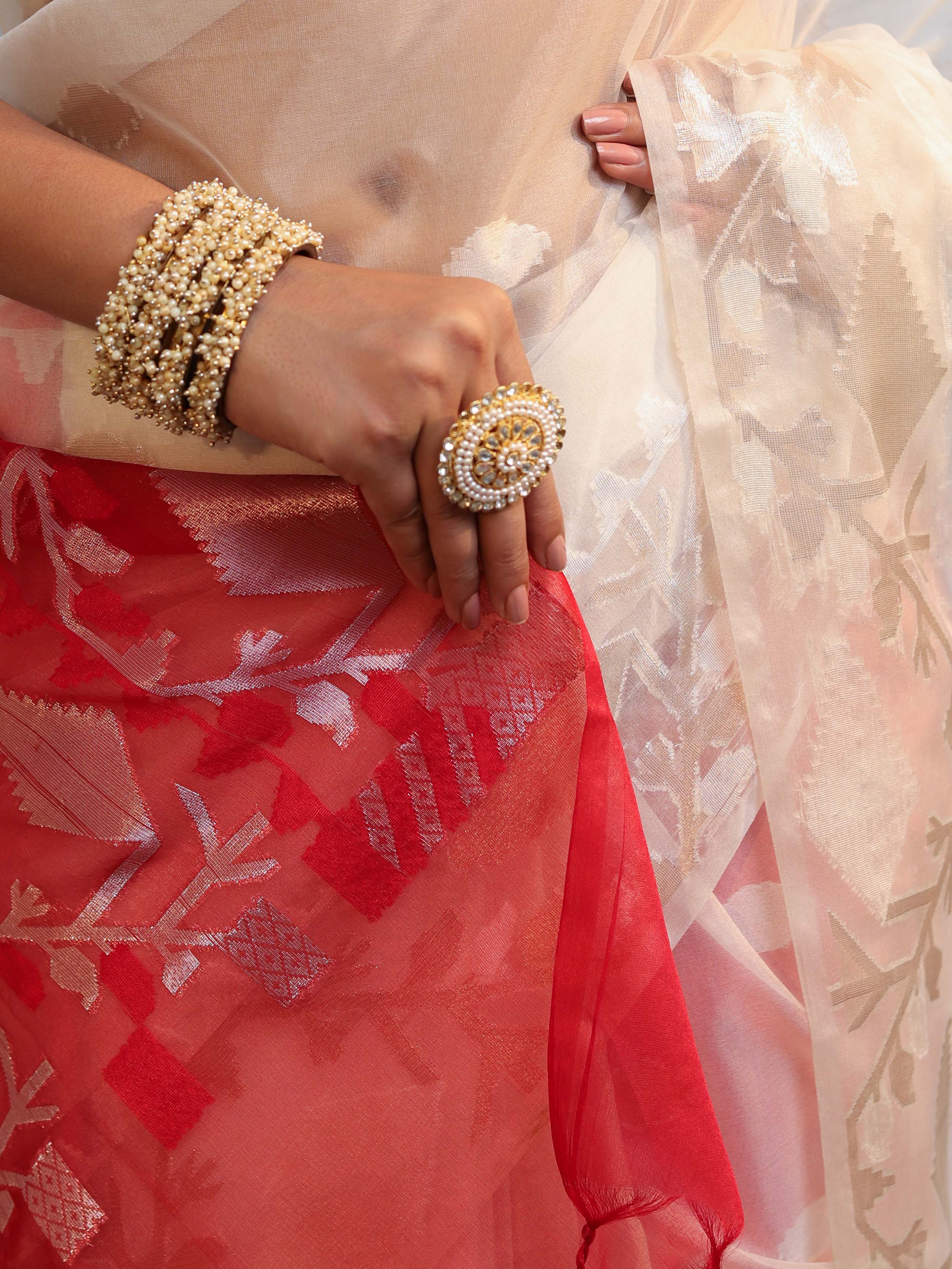 Banarasee Dual Color Organza Mix Saree With Zari Jaal Design-White & Red