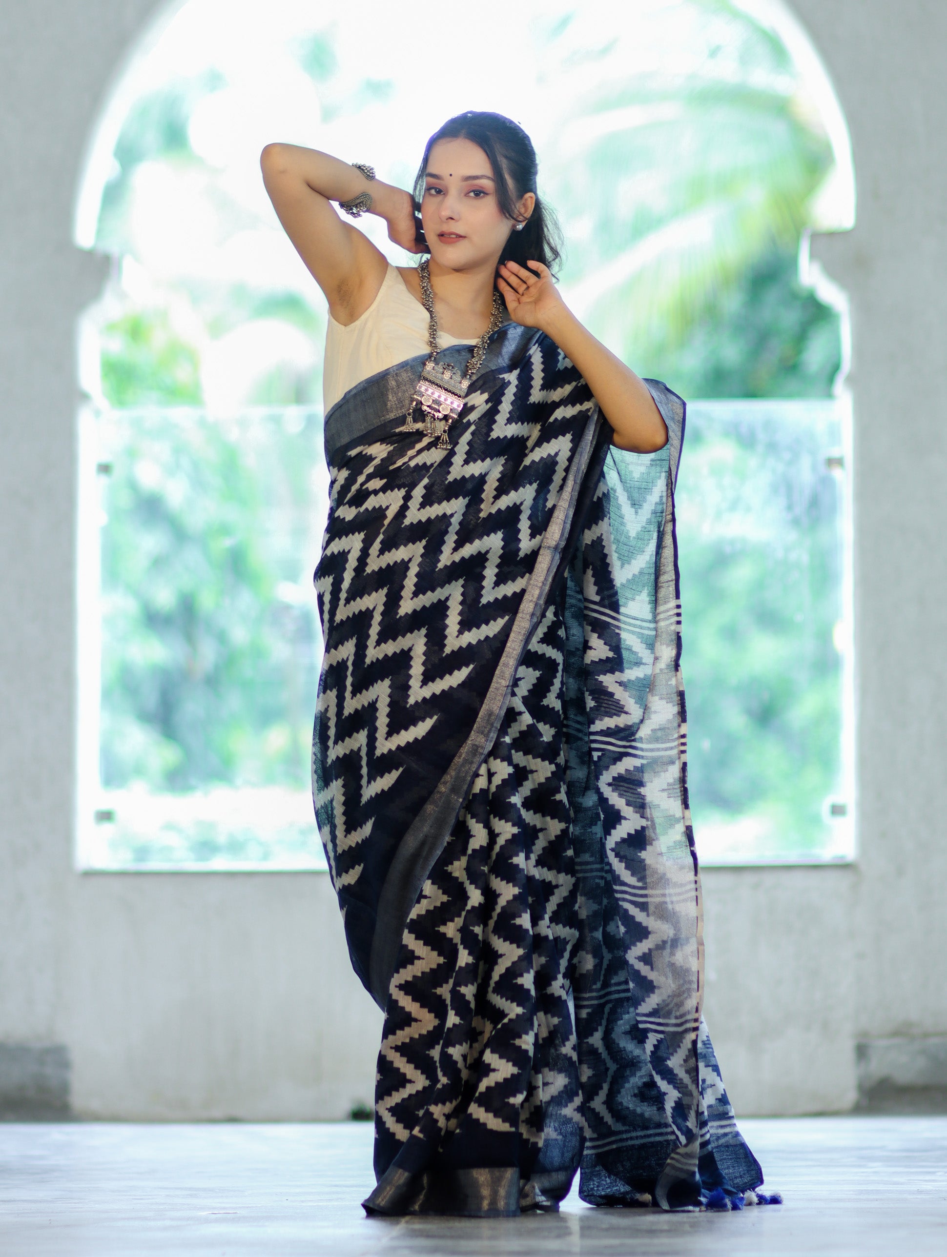 Bhagalpur Handloom Pure Linen Cotton Zig-Zag Pattern Saree-Blue
