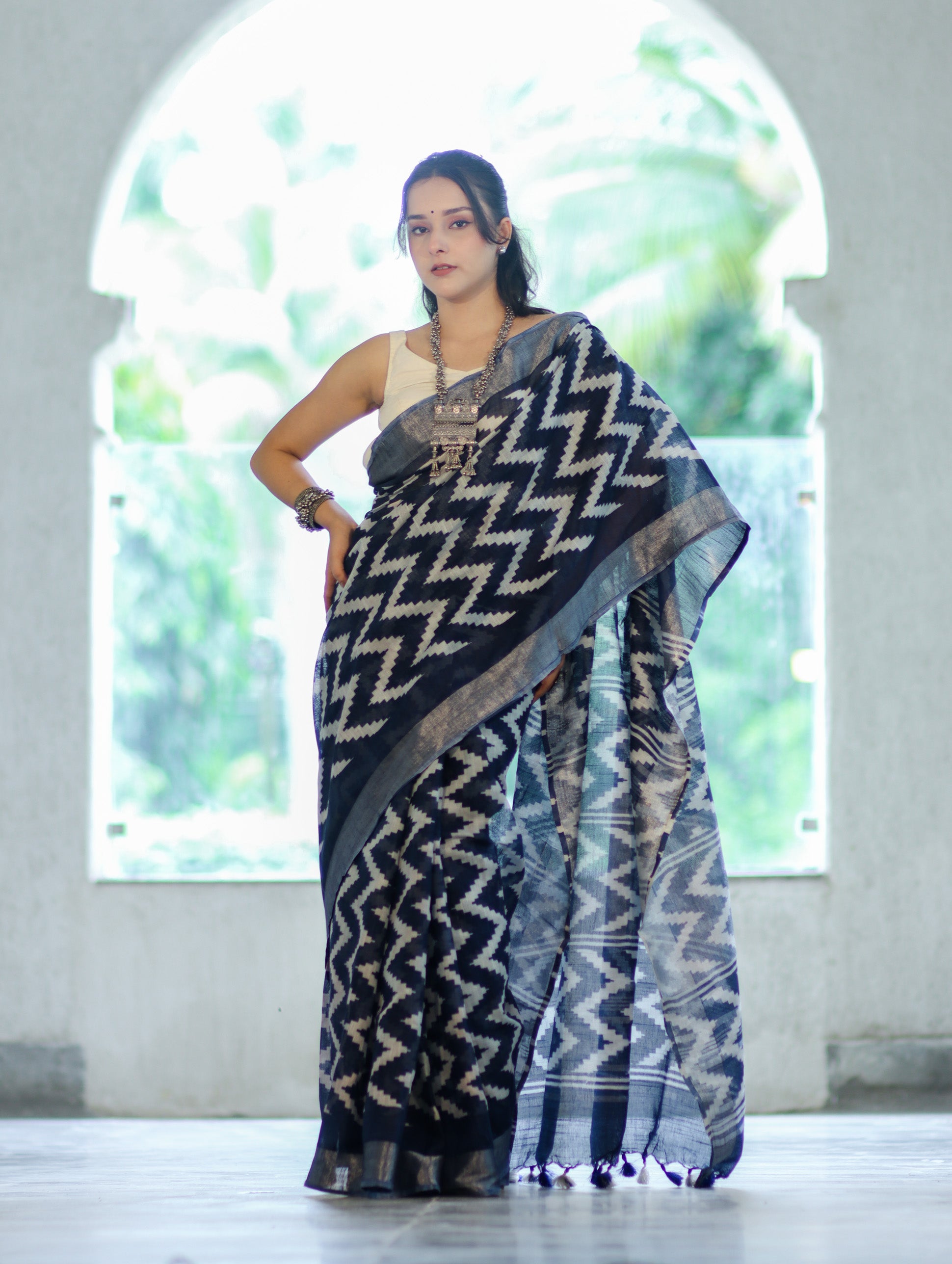 Bhagalpur Handloom Pure Linen Cotton Zig-Zag Pattern Saree-Blue