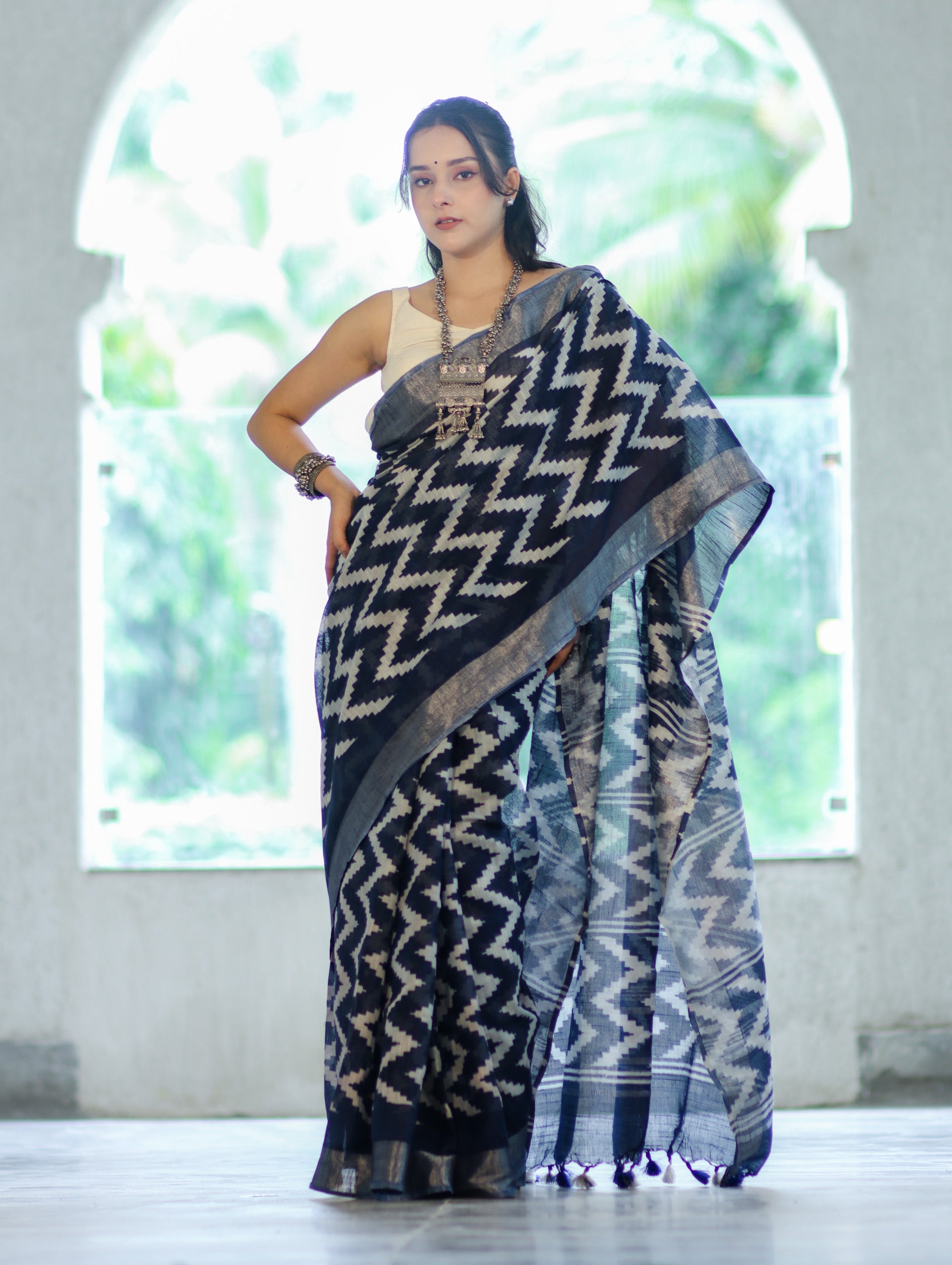 Bhagalpur Handloom Pure Linen Cotton Zig-Zag Pattern Saree-Blue