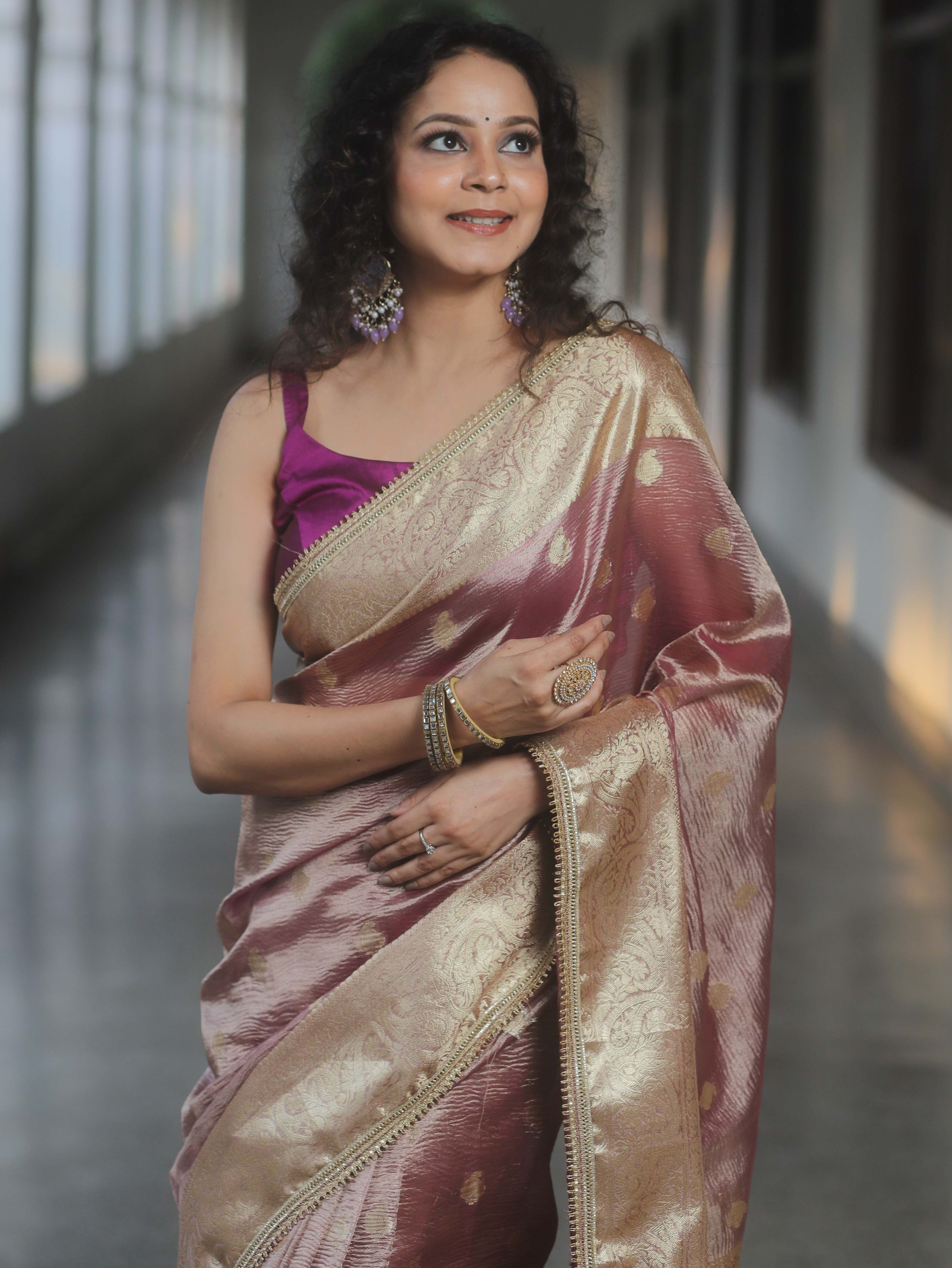 Banarasee Handwoven Crushed Tissue Saree Zari Border With Lace-Magenta
