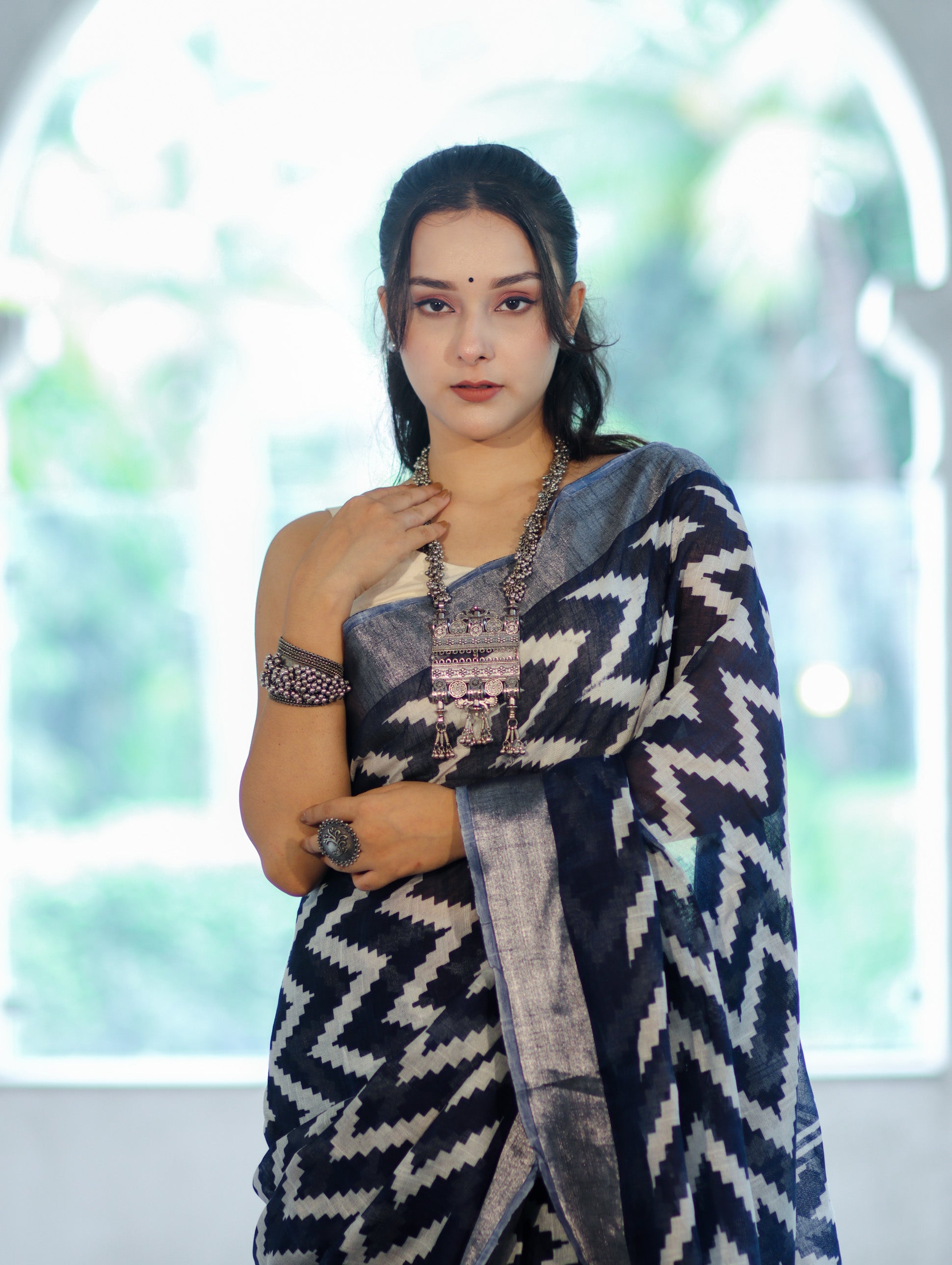 Bhagalpur Handloom Pure Linen Cotton Zig-Zag Pattern Saree-Blue