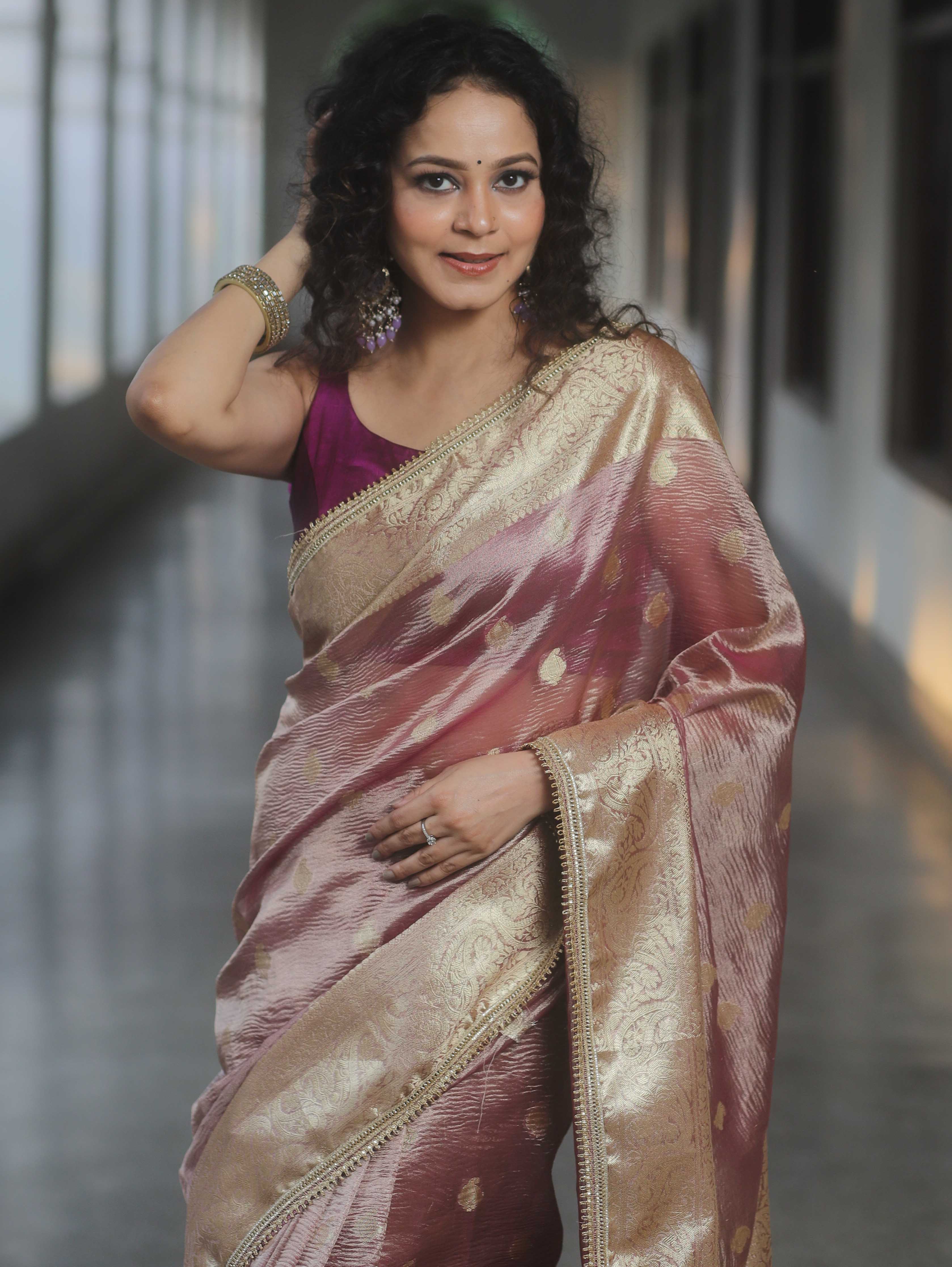 Banarasee Handwoven Crushed Tissue Saree Zari Border With Lace-Magenta