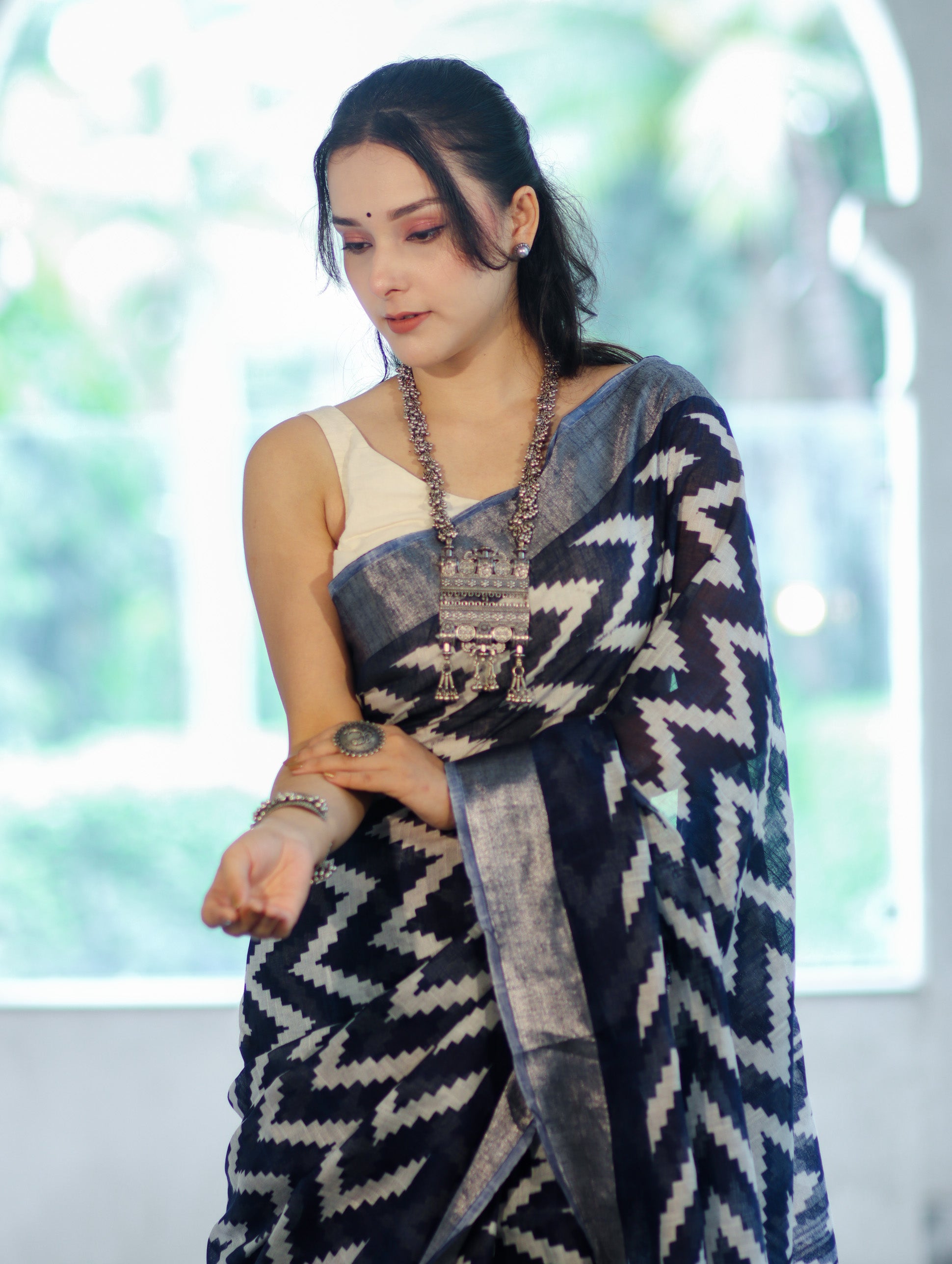Bhagalpur Handloom Pure Linen Cotton Zig-Zag Pattern Saree-Blue