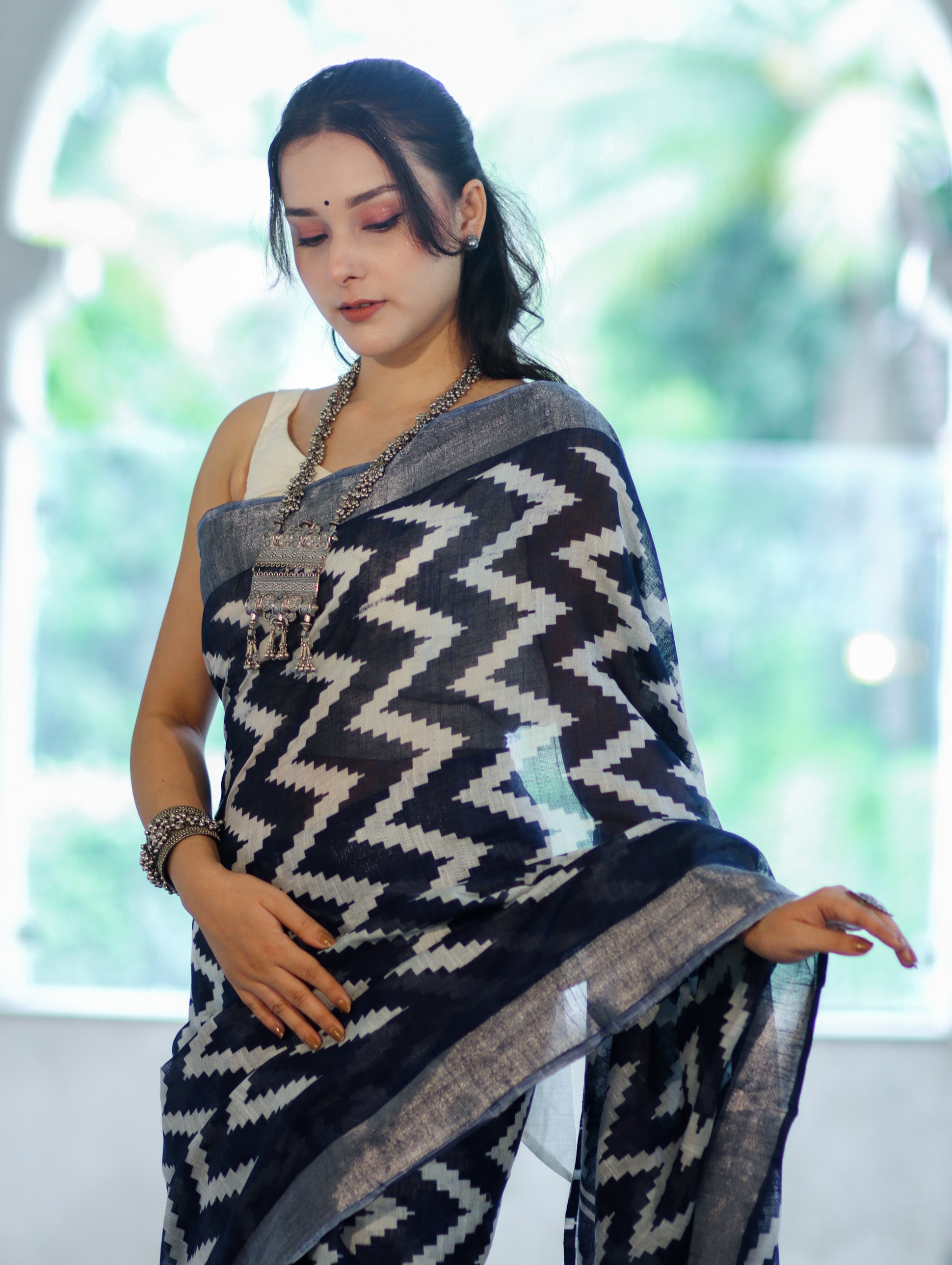 Bhagalpur Handloom Pure Linen Cotton Zig-Zag Pattern Saree-Blue