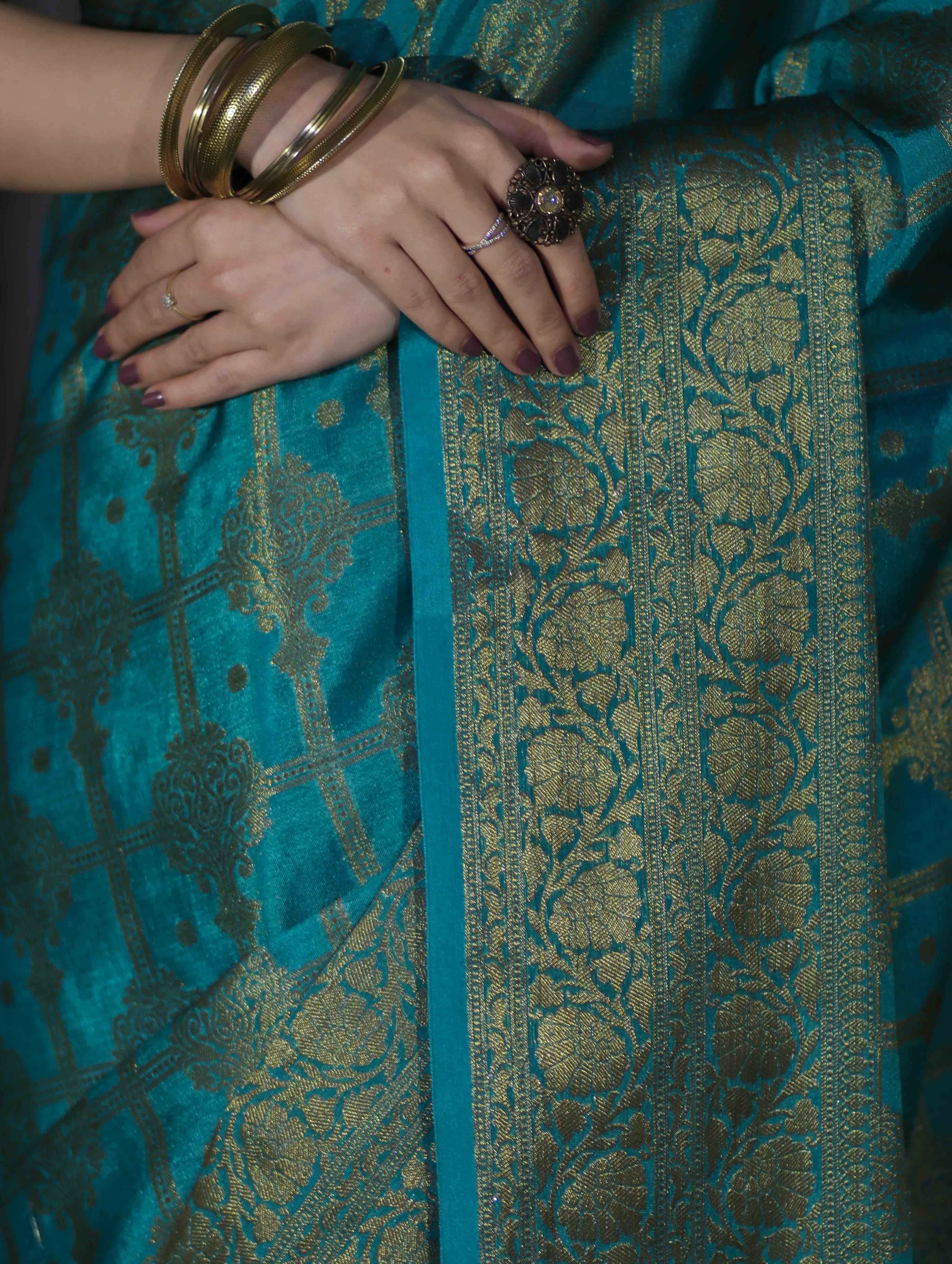 Banarasee Handwoven Georgette Saree With Antique Zari Jaal Design & Floral Border-Turquoise Green
