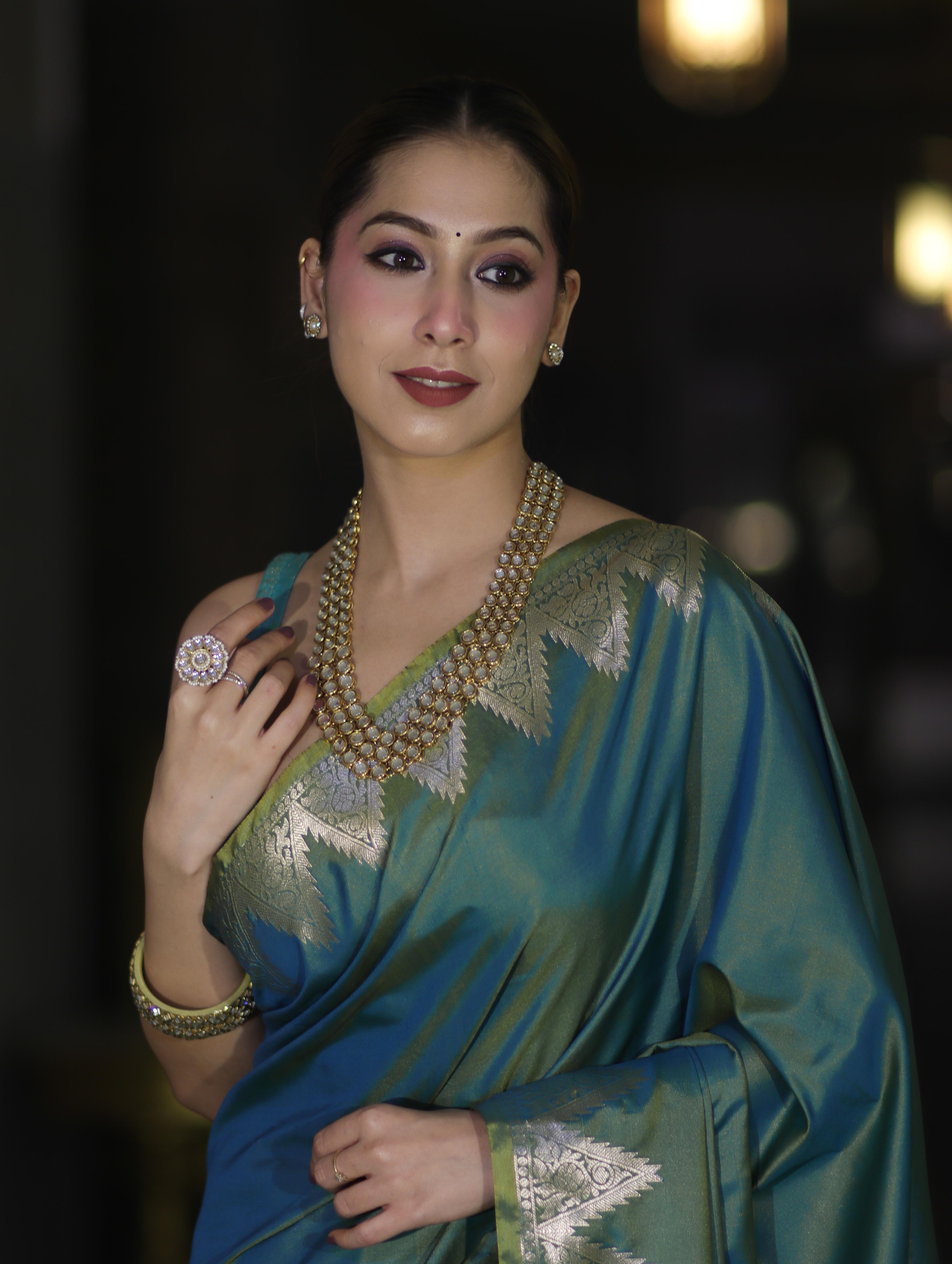 Banarasee Handloom Dual Tone Semi Silk Saree With Zari Border-Teal Green