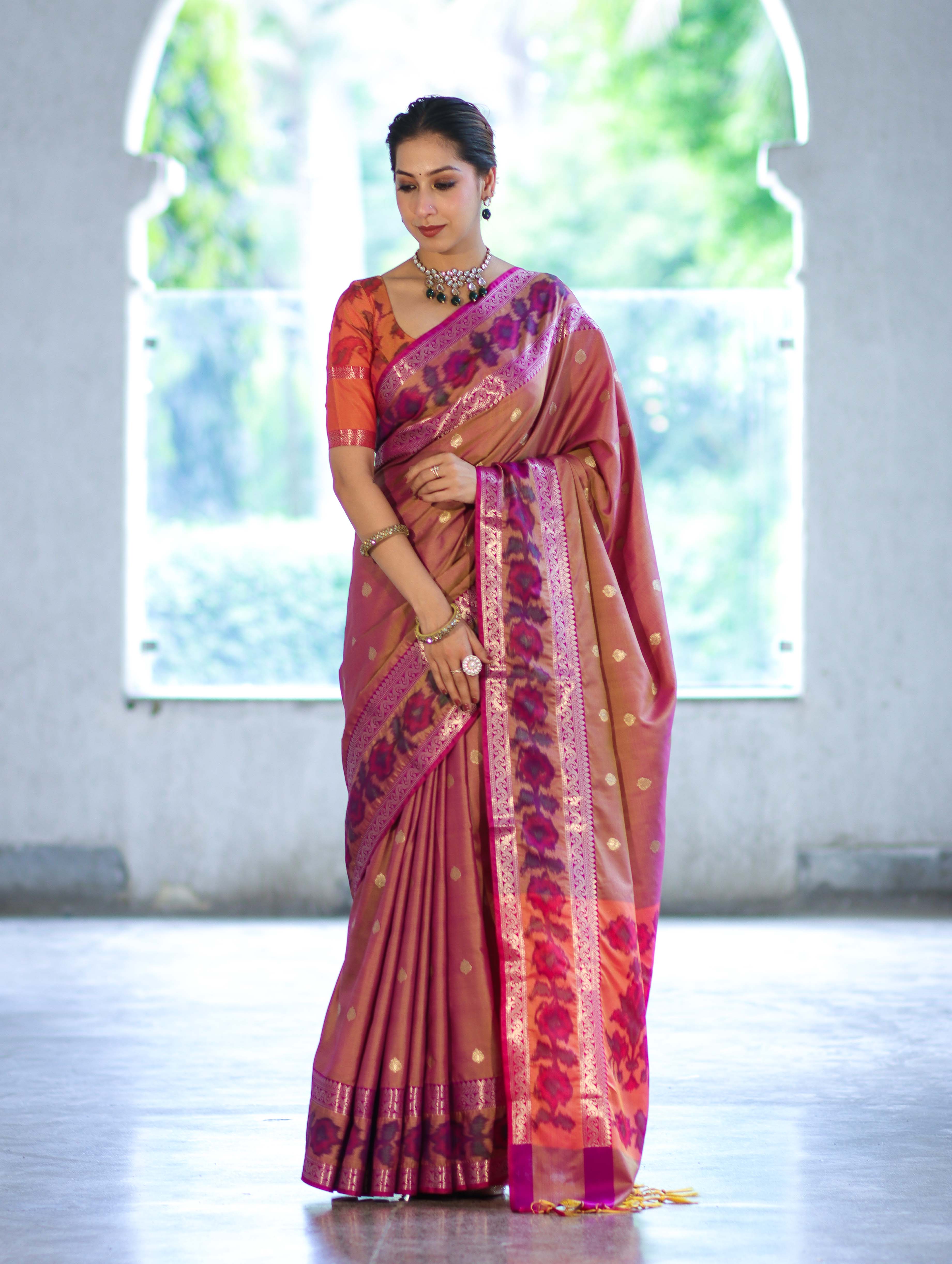 Banarasee Handloom Dual Tone Semi Silk Saree With Buti Design & Ikkat Border-Mauve