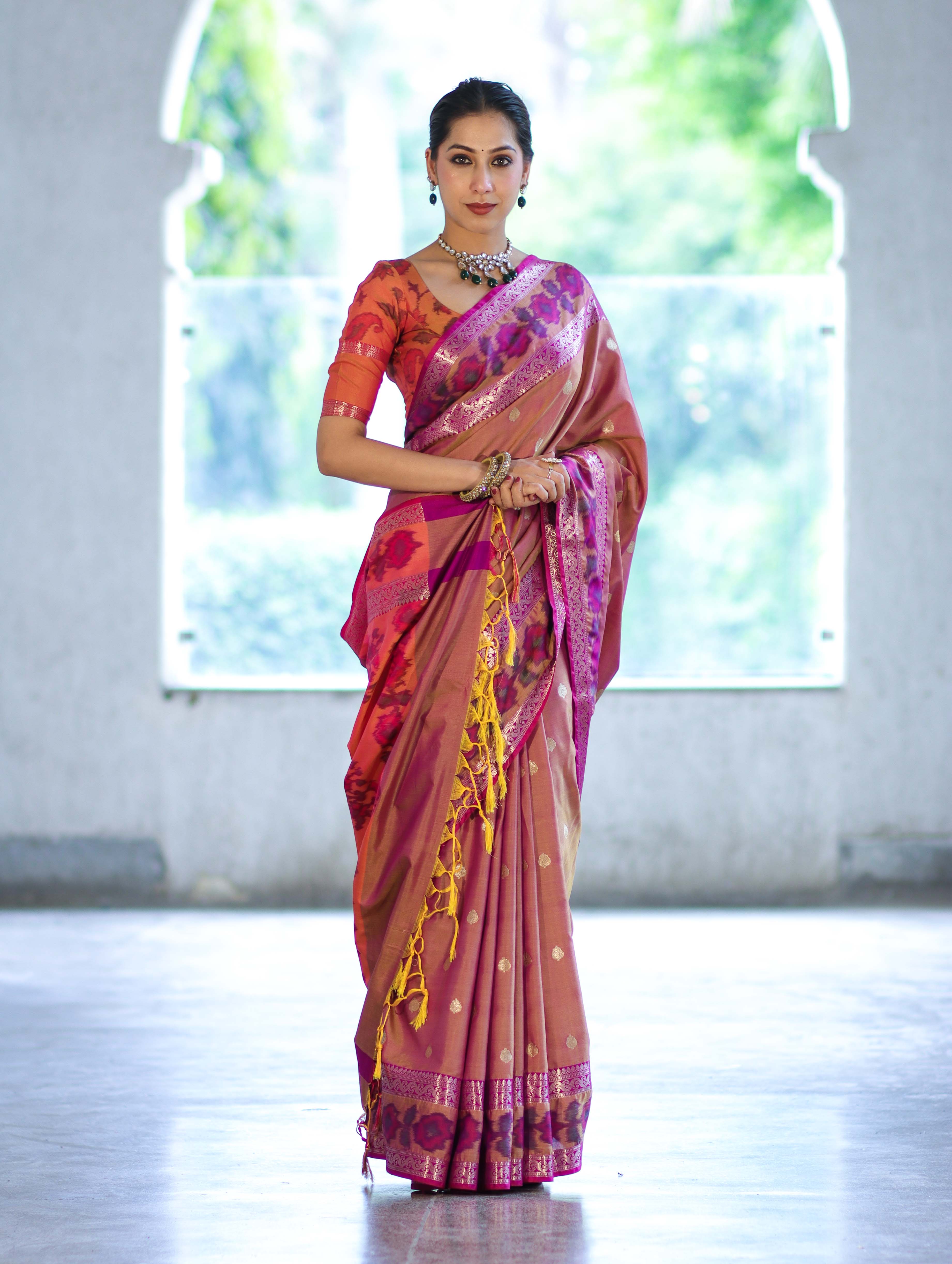 Banarasee Handloom Dual Tone Semi Silk Saree With Buti Design & Ikkat Border-Mauve