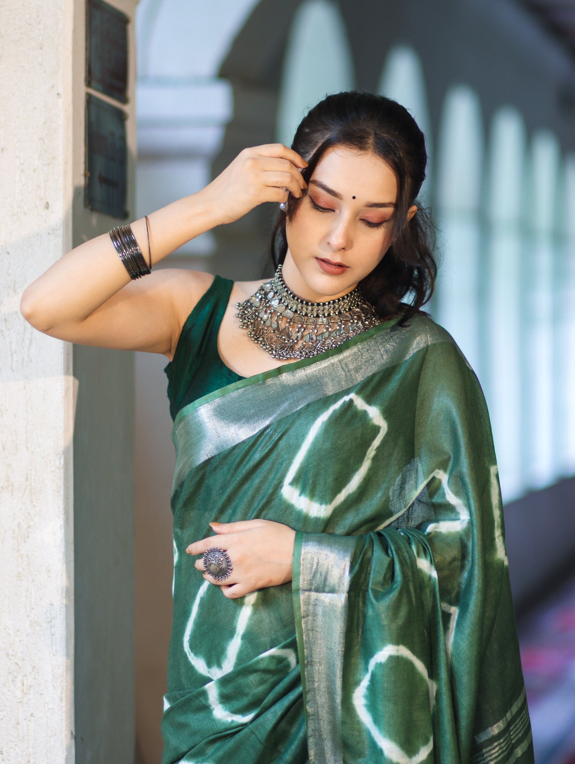 Banarasee Handloom Cotton Silk Hand Dyed Shibori Pattern Saree-Green