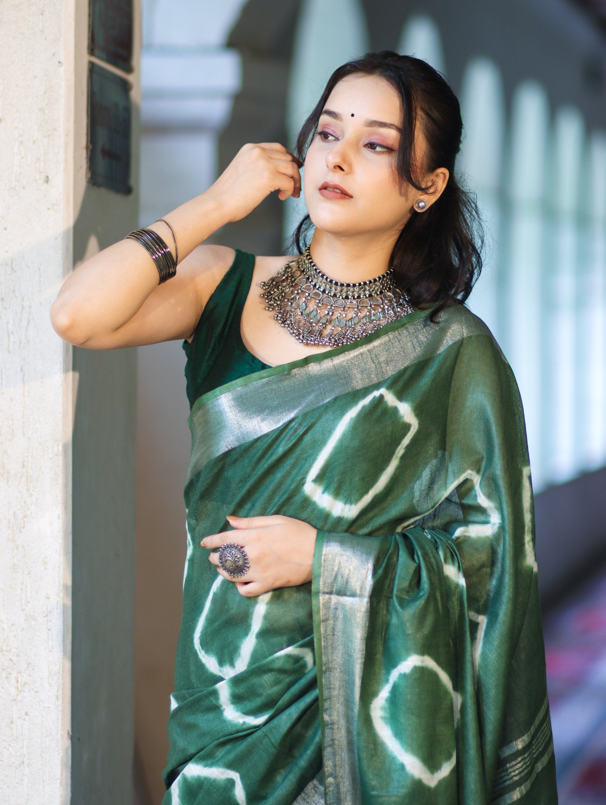 Banarasee Handloom Cotton Silk Hand Dyed Shibori Pattern Saree-Green
