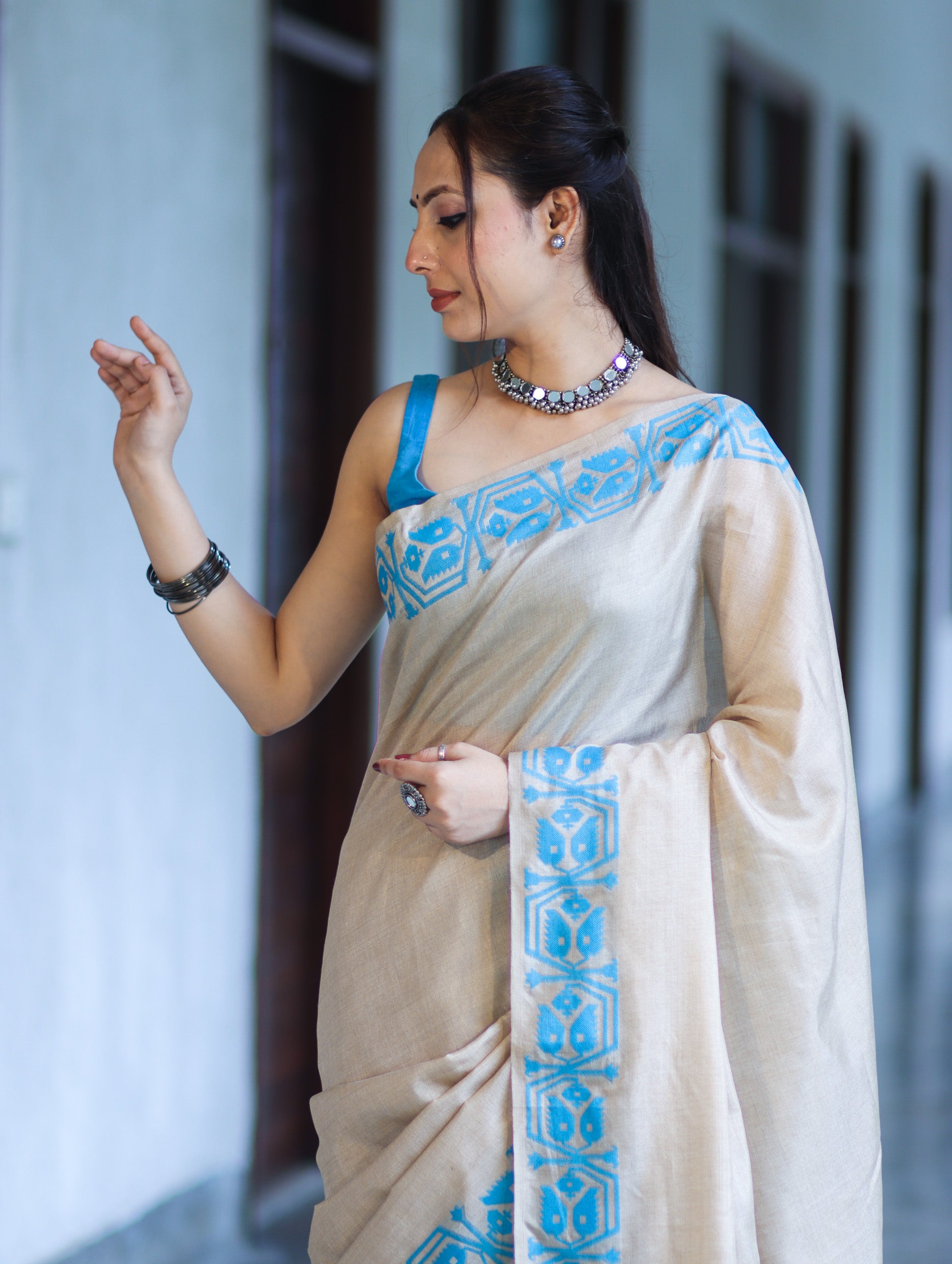 Banarasee Handwoven Semi-Tussar Saree With Contrast Geometric Border-Beige & Blue