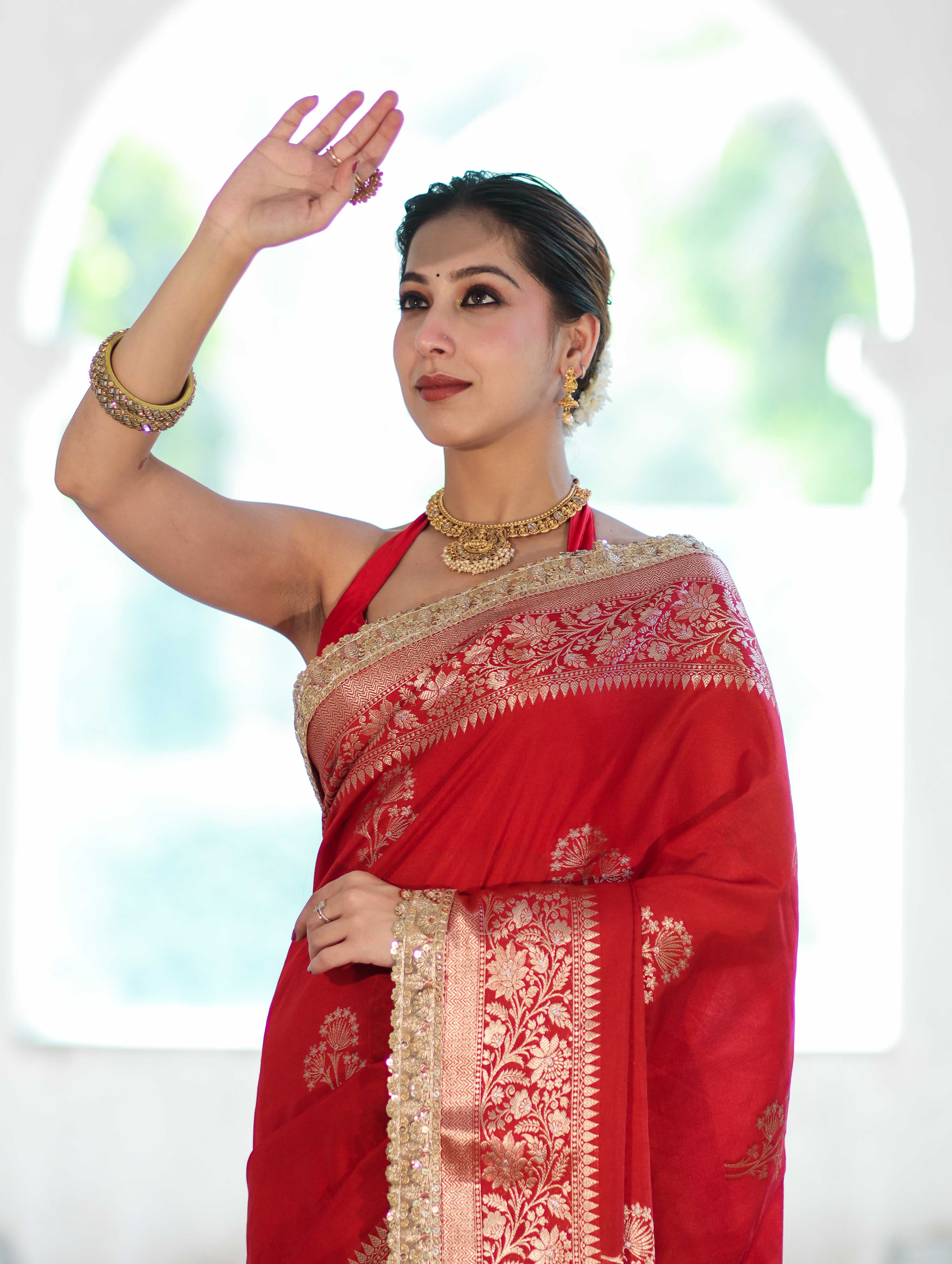 Banarasee Handloom Semi Silk Saree With Sona Rupa Zari Buta Design Floral Border & Lace-Deep Red