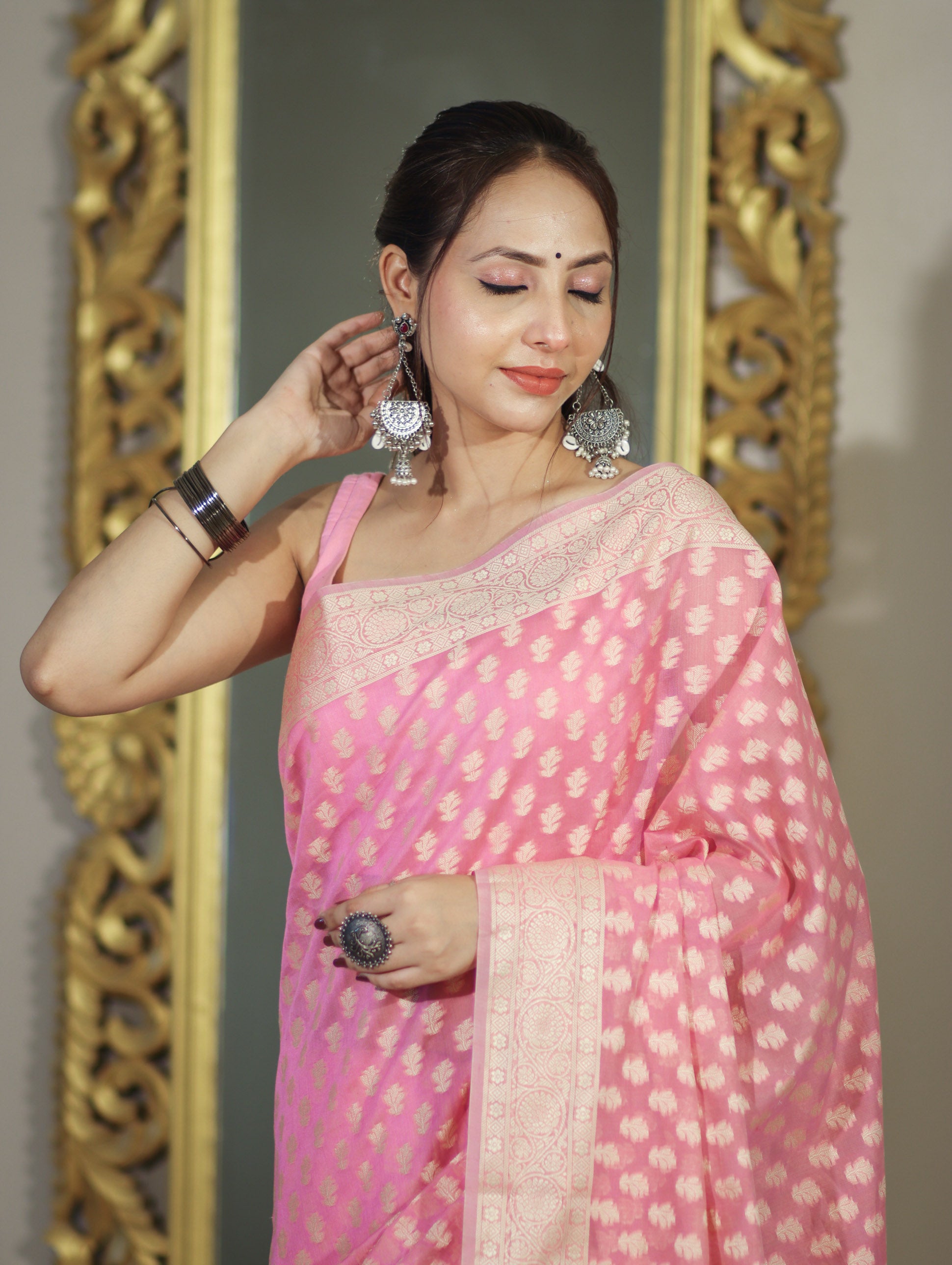 Banarasee Handloom Cotton Silk Saree With Resham Woven Buti & Border-Light pink