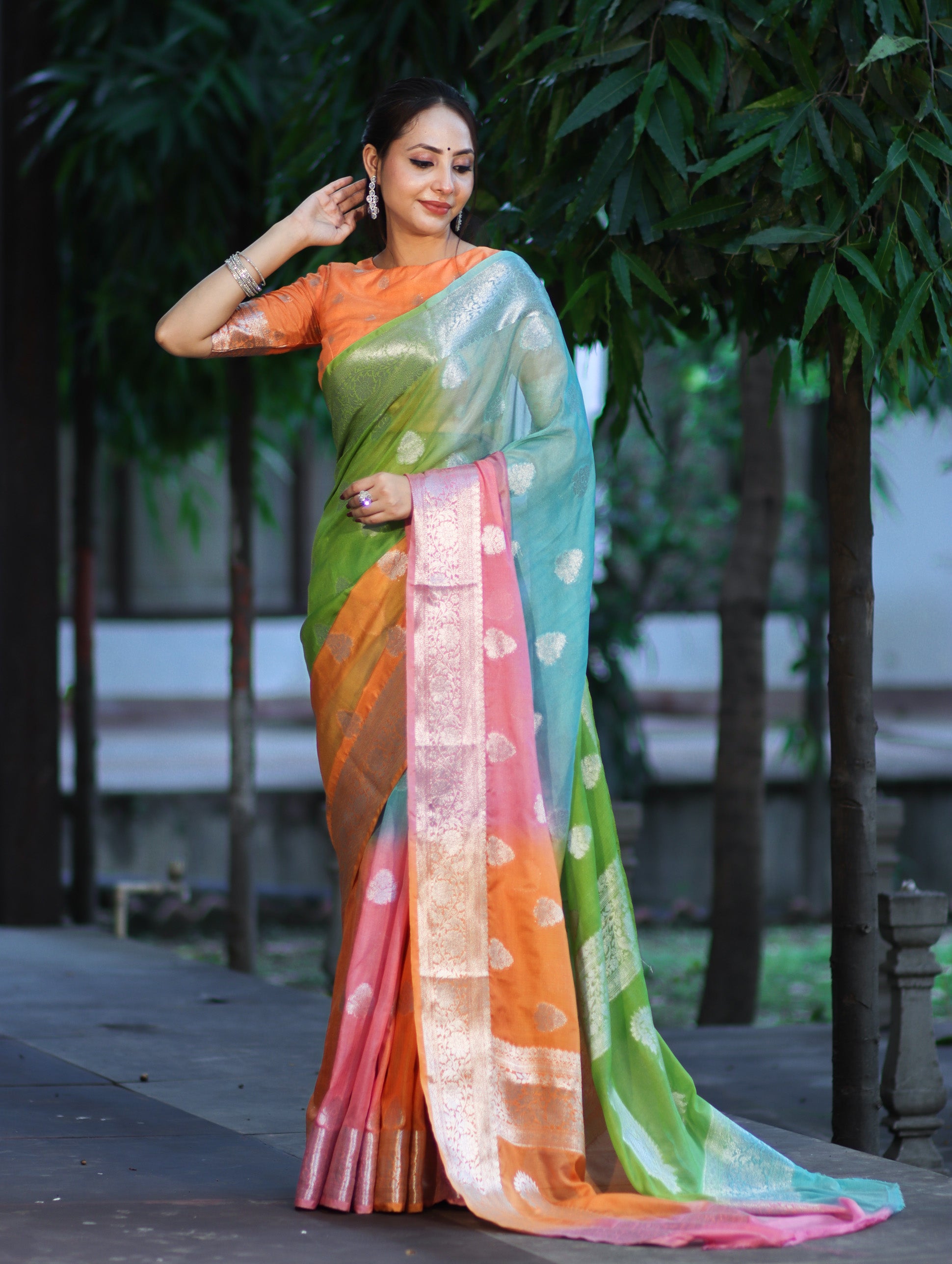 Banarasee Handwoven Semi-Chiffon Saree With Zari Work-Multicolor
