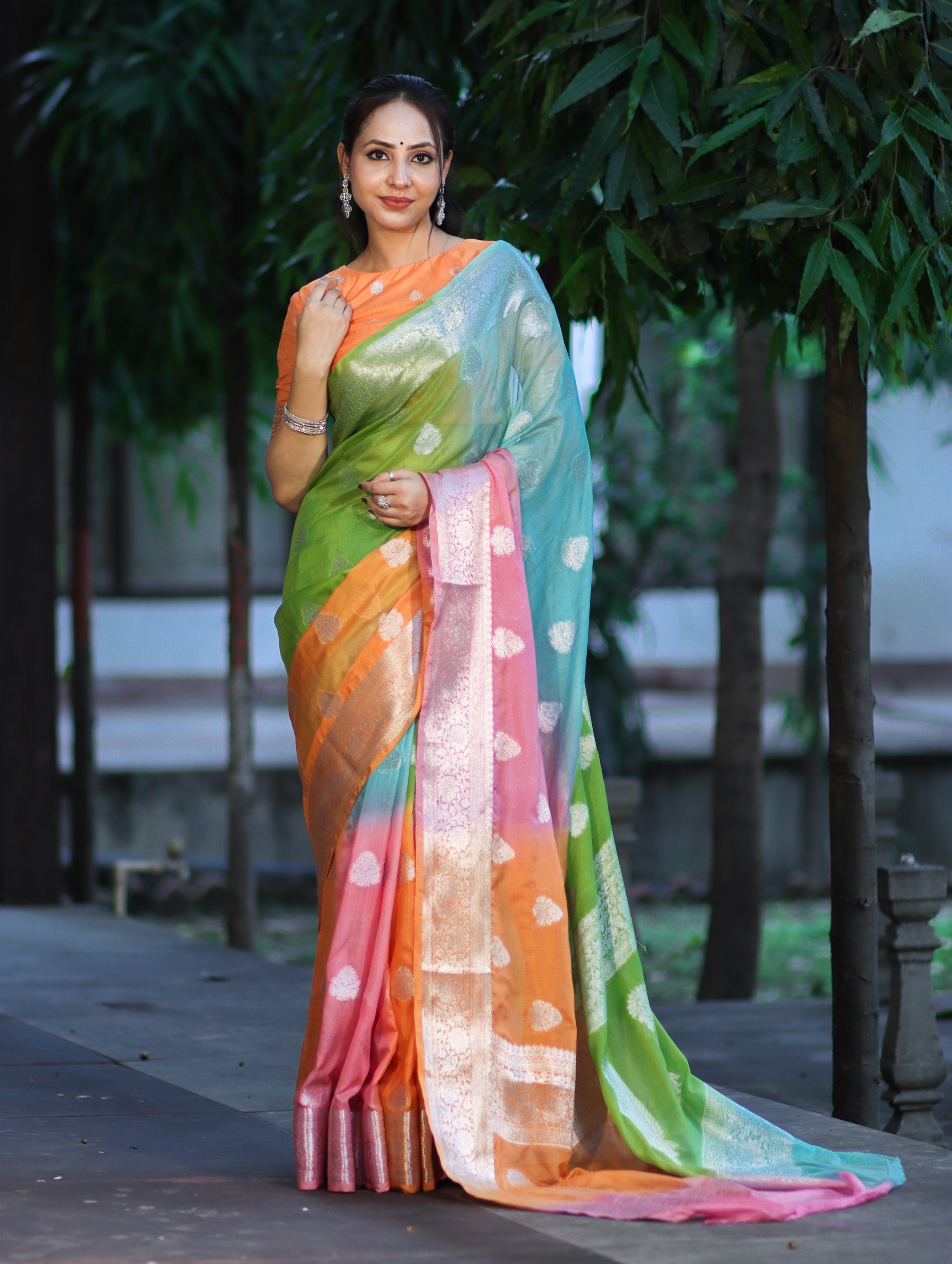 Banarasee Handwoven Semi-Chiffon Saree With Zari Work-Multicolor