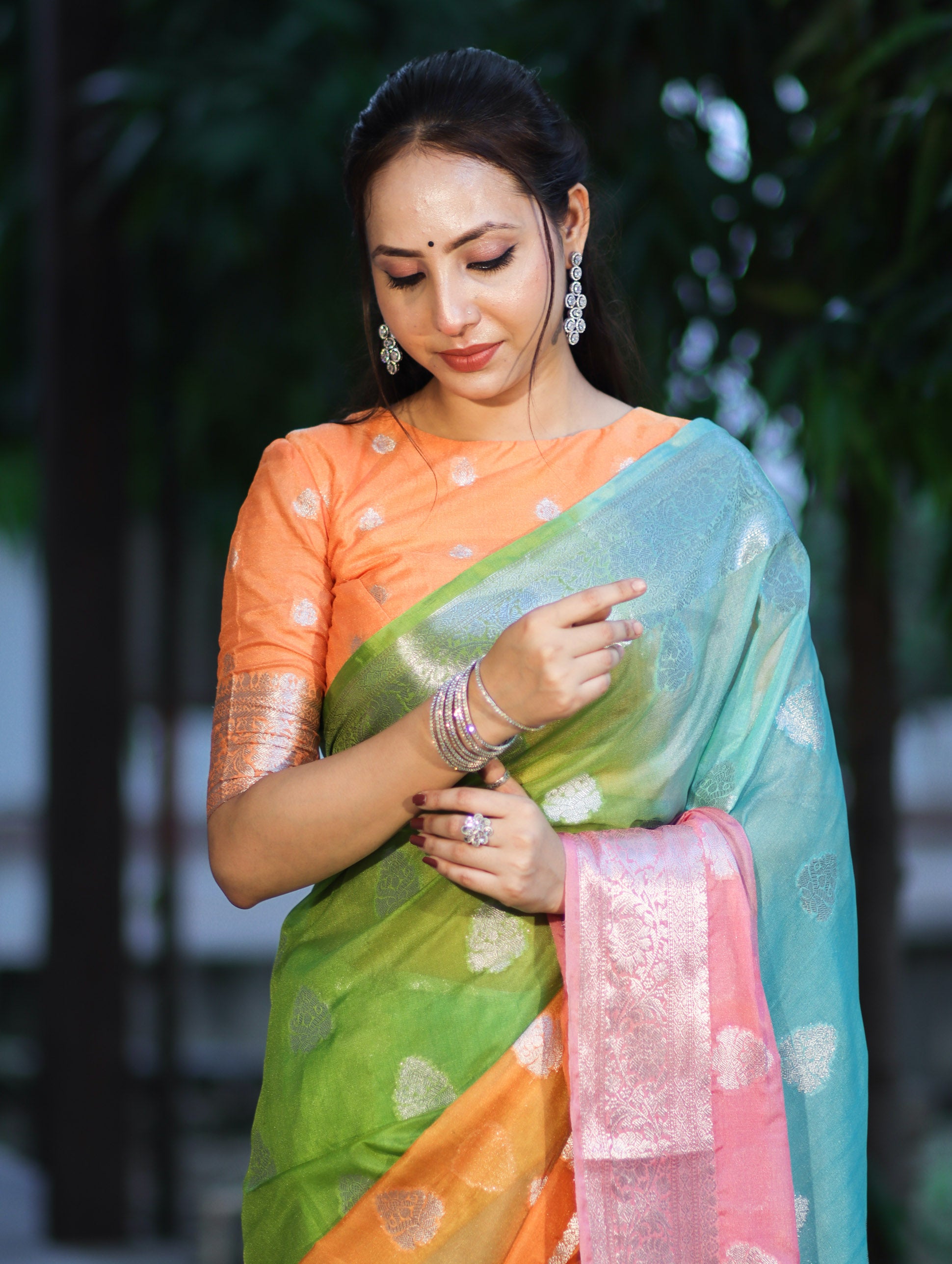 Banarasee Handwoven Semi-Chiffon Saree With Zari Work-Multicolor