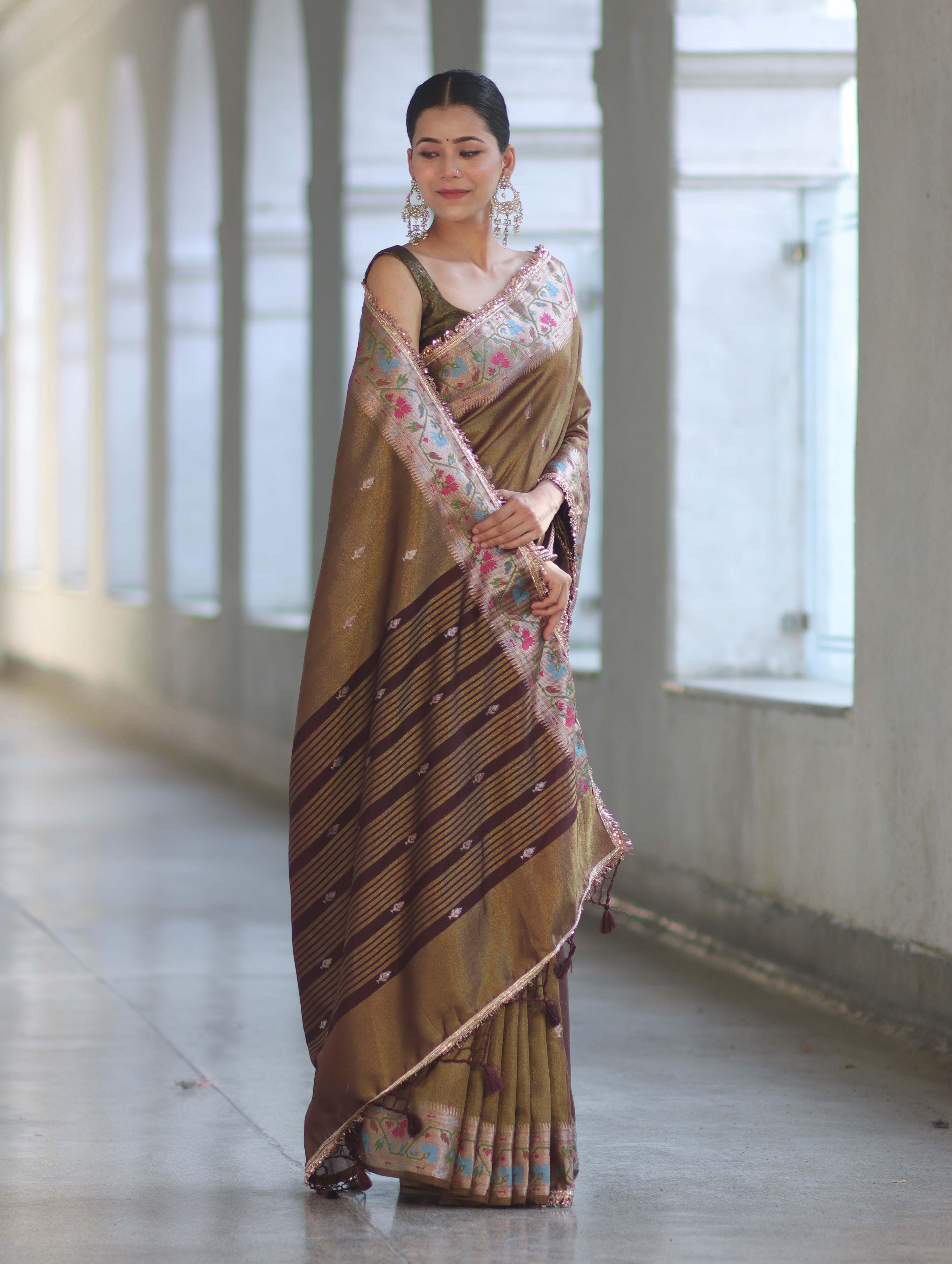 Banarasee Handloom Dual Tone Shimmer Silk Saree With Buti Design & Lace Border-Olive Green